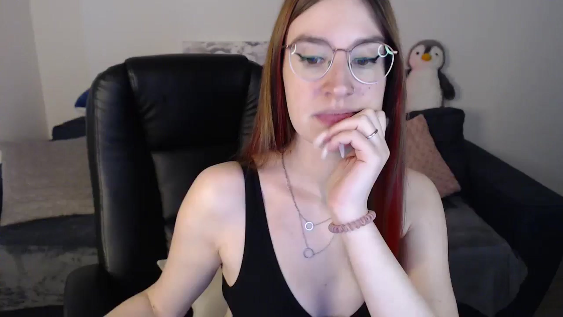 Gallery image thumbnail from Brocard's myfreecams stream on, 09/22/2024, 10:32 image 1 of 20