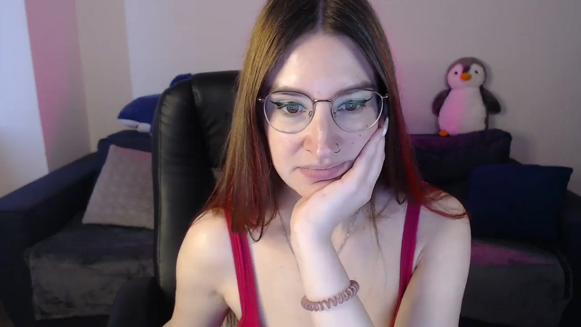 Gallery image thumbnail from Brocard's myfreecams stream on, 09/30/2024, 09:21 image 9 of 20