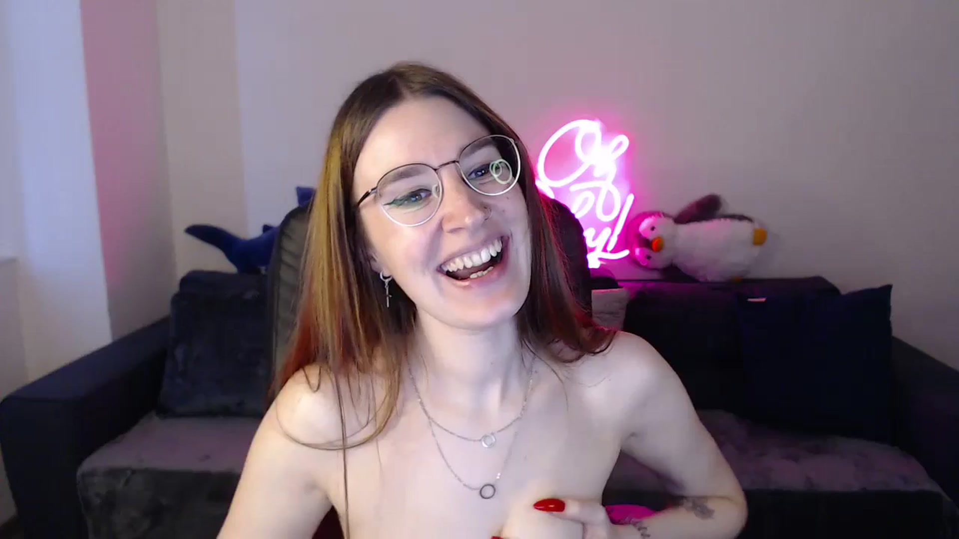Gallery image thumbnail from Brocard's myfreecams stream on, 10/14/2024, 11:49 image 17 of 20