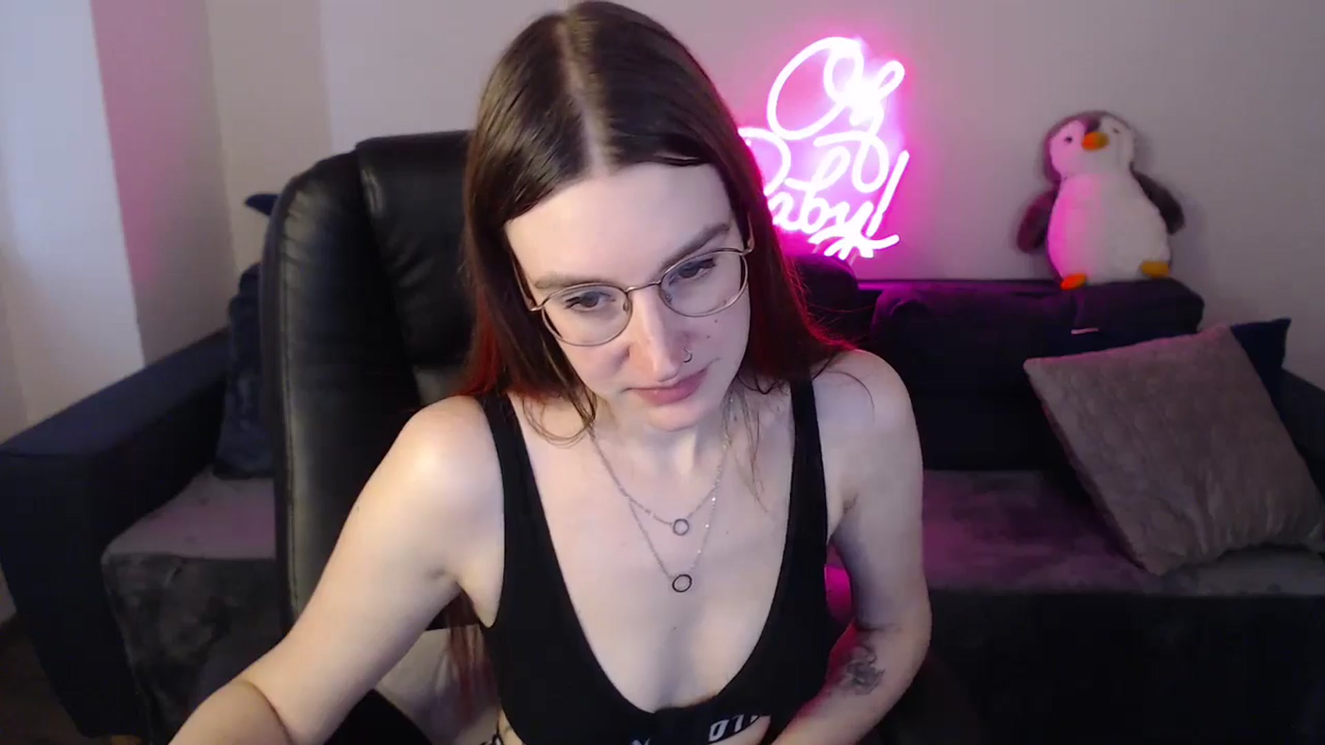 Gallery image thumbnail from Brocard's myfreecams stream on, 10/15/2024, 11:54 image 18 of 20