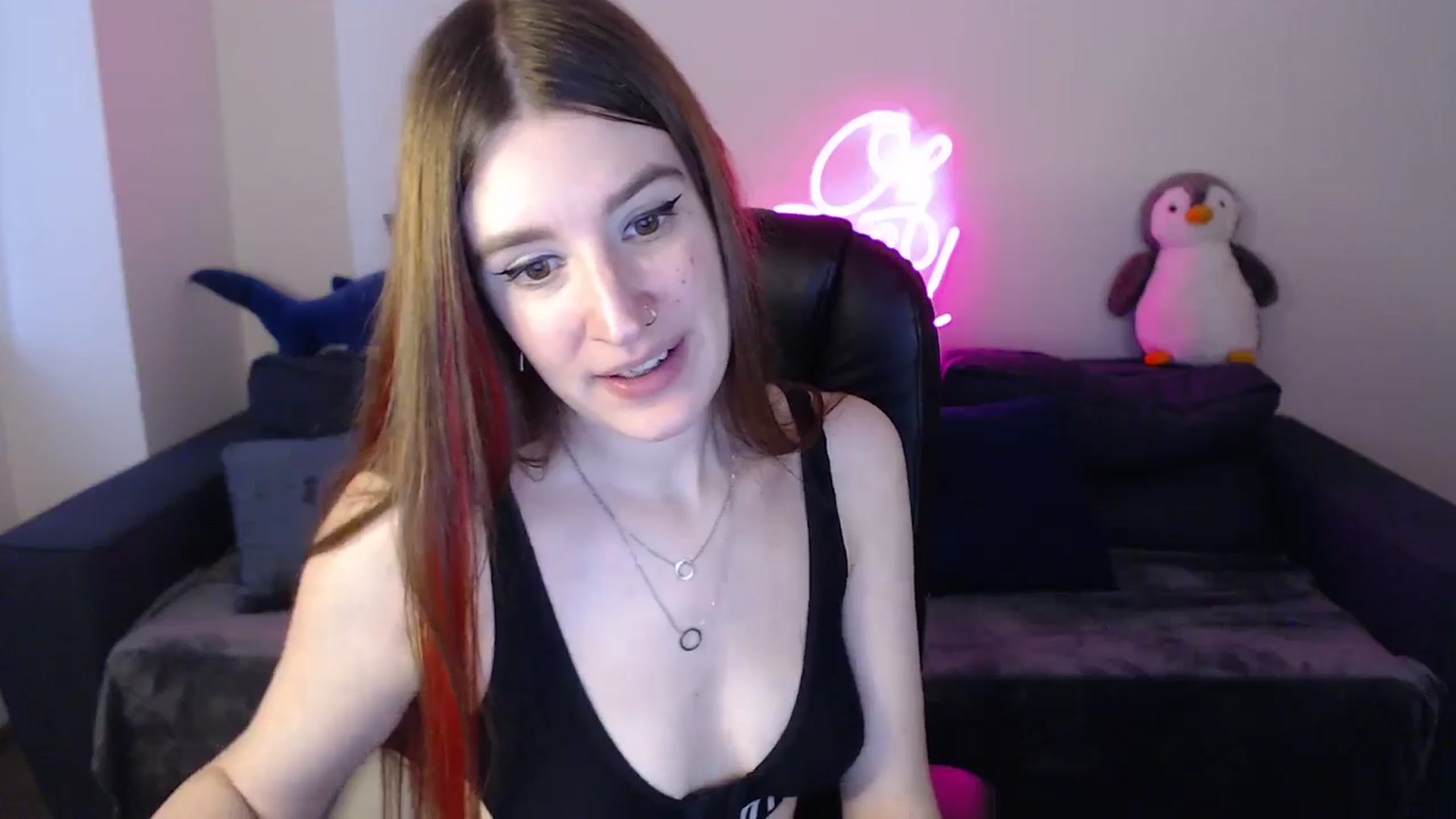 Gallery image thumbnail from Brocard's myfreecams stream on, 10/25/2024, 11:06 image 15 of 20