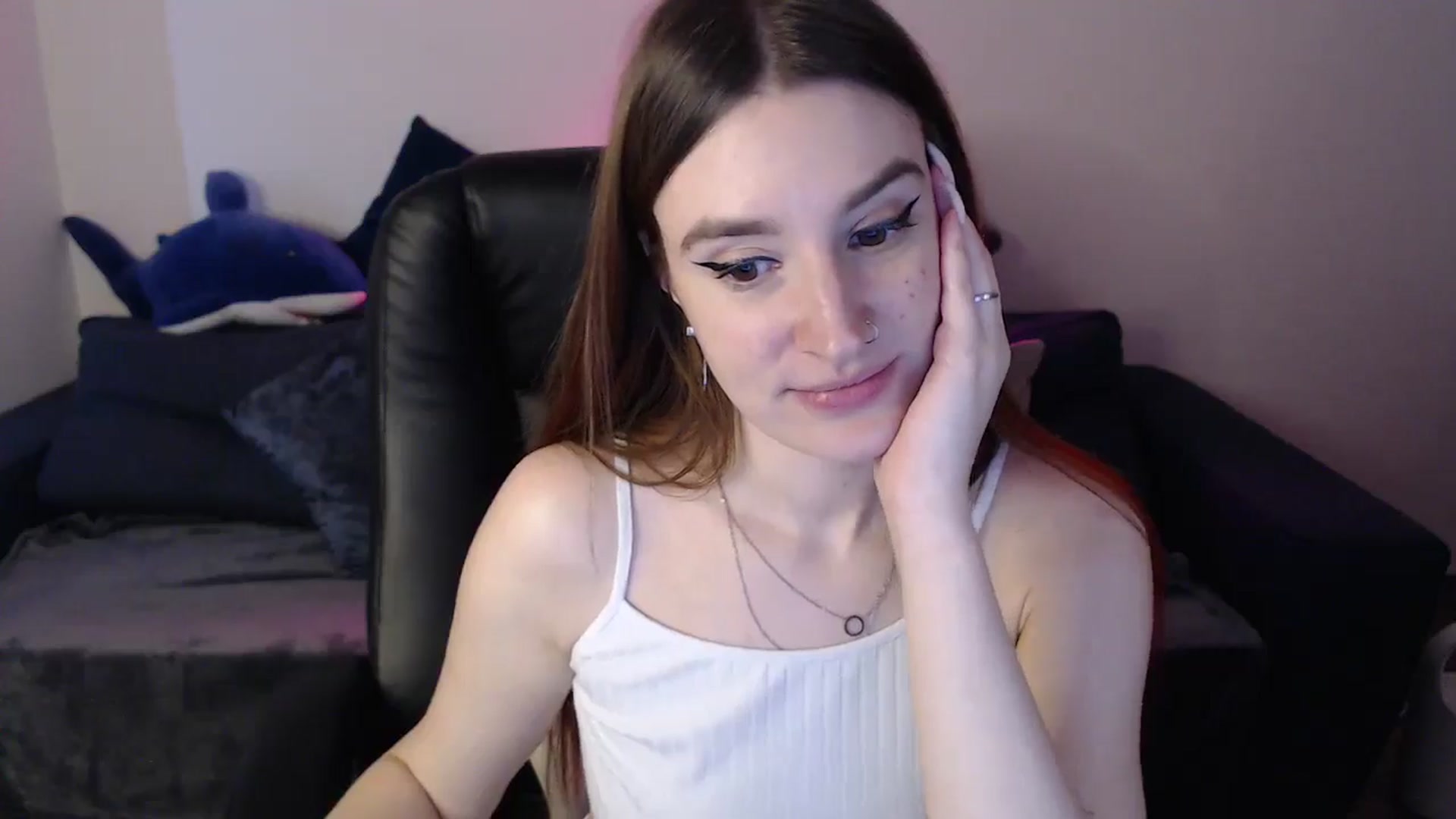 Gallery image thumbnail from Brocard's myfreecams stream on, 11/15/2024, 14:11 image 4 of 20