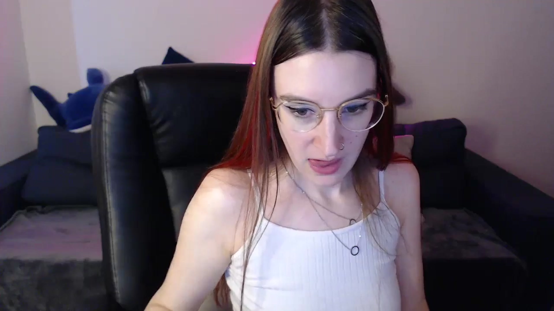 Gallery image thumbnail from Brocard's myfreecams stream on, 11/18/2024, 12:35 image 16 of 20