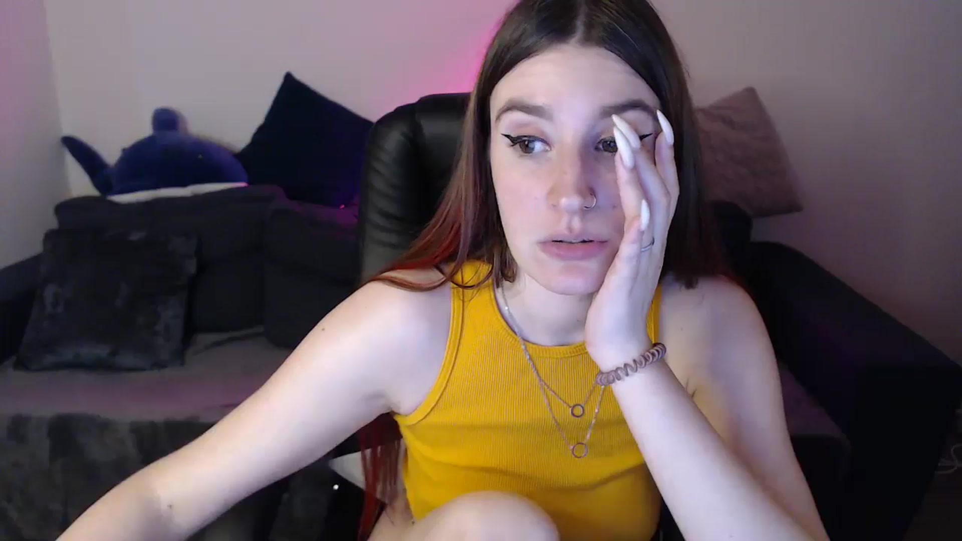 Gallery image thumbnail from Brocard's myfreecams stream on, 11/20/2024, 13:32 image 17 of 20