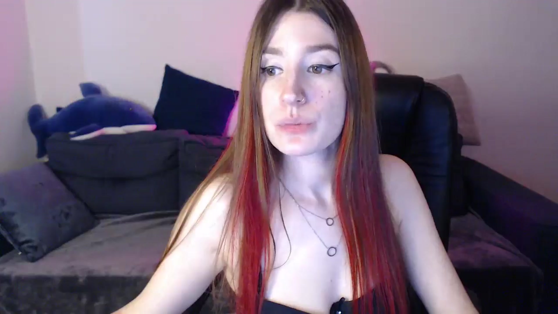 Gallery image thumbnail from Brocard's myfreecams stream on, 12/03/2024, 10:44 image 16 of 20