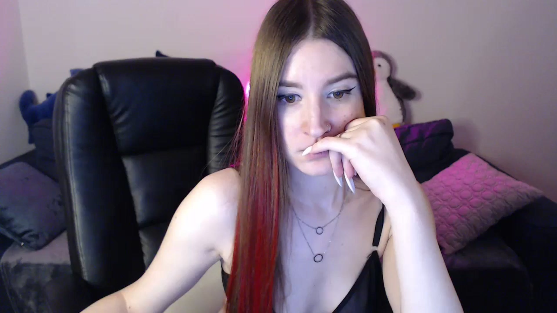 Gallery image thumbnail from Brocard's myfreecams stream on, 12/04/2024, 10:43 image 3 of 20