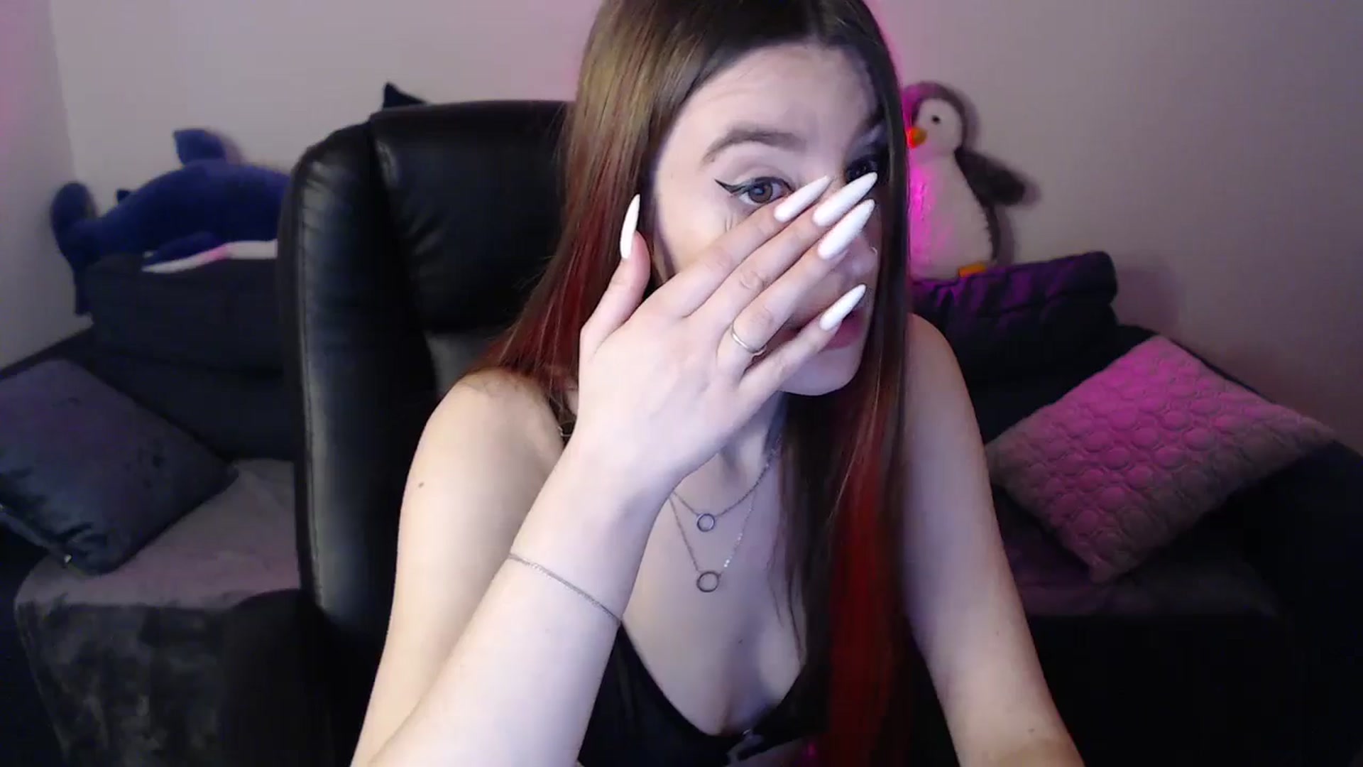 Gallery image thumbnail from Brocard's myfreecams stream on, 12/04/2024, 10:43 image 17 of 20