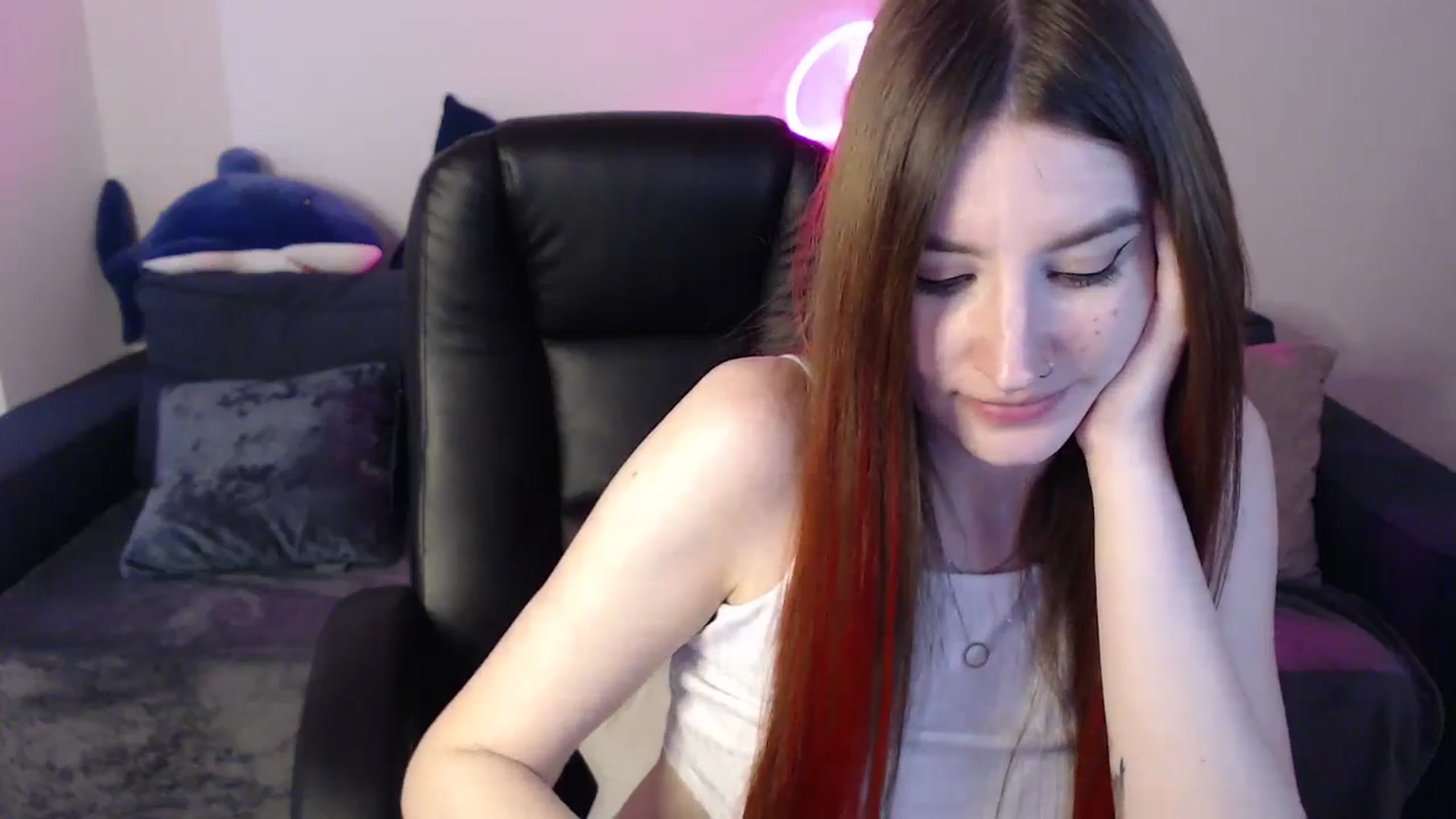 Gallery image thumbnail from Brocard's myfreecams stream on, 12/10/2024, 09:37 image 3 of 20