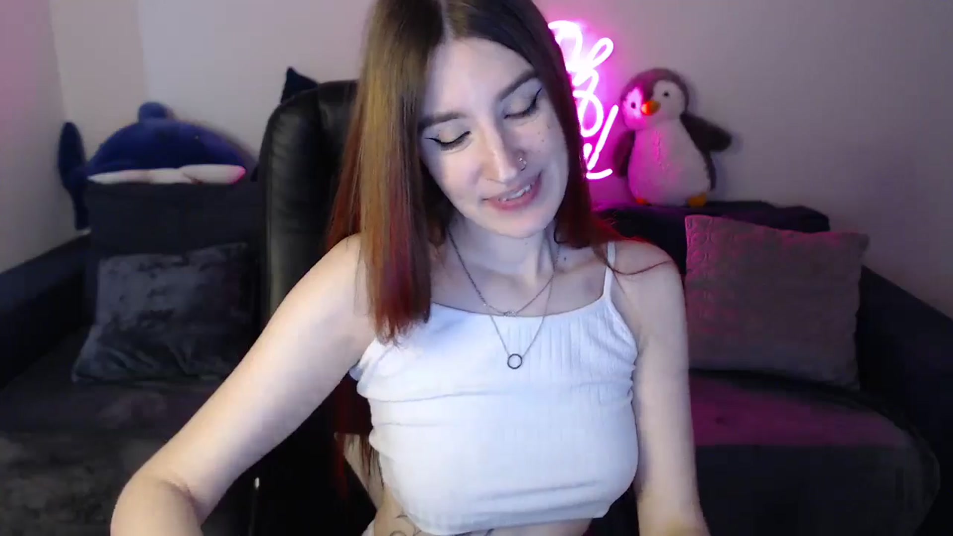 Gallery image thumbnail from Brocard's myfreecams stream on, 12/10/2024, 09:37 image 13 of 20