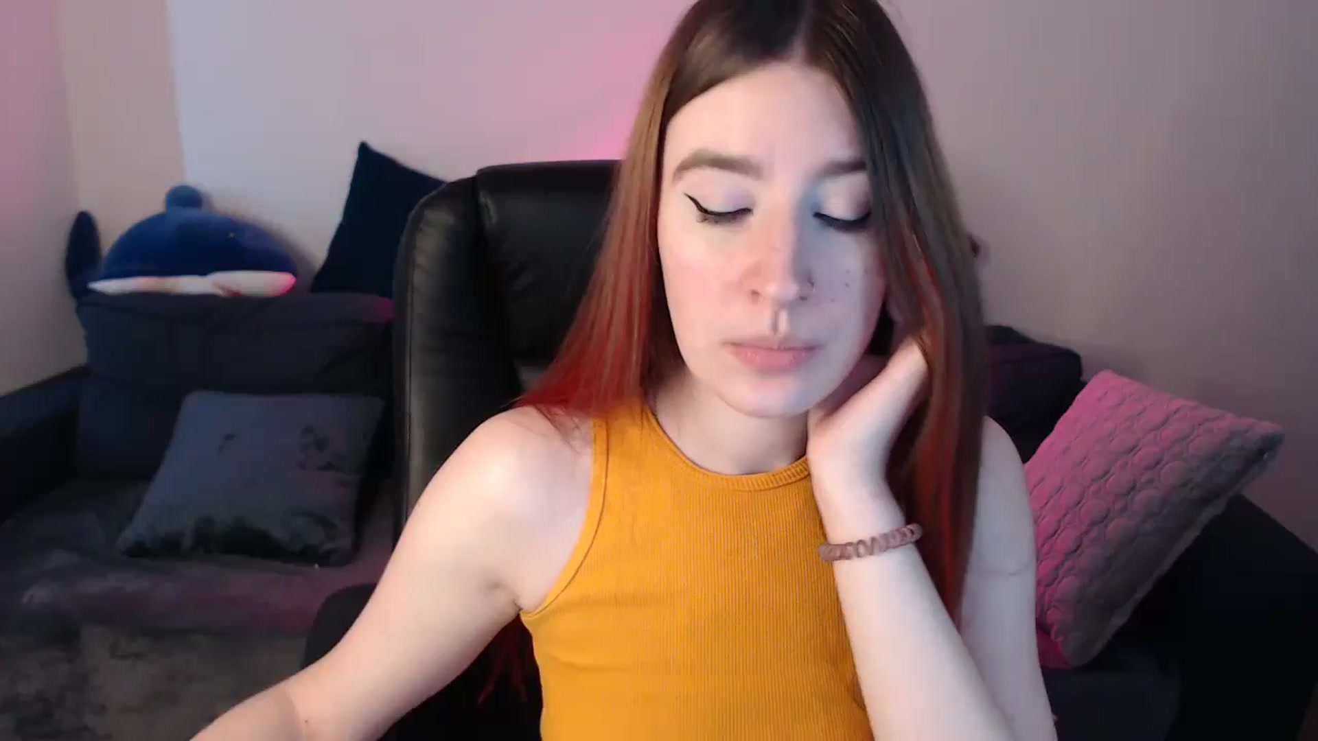 Gallery image thumbnail from Brocard's myfreecams stream on, 12/16/2024, 09:52 image 1 of 20