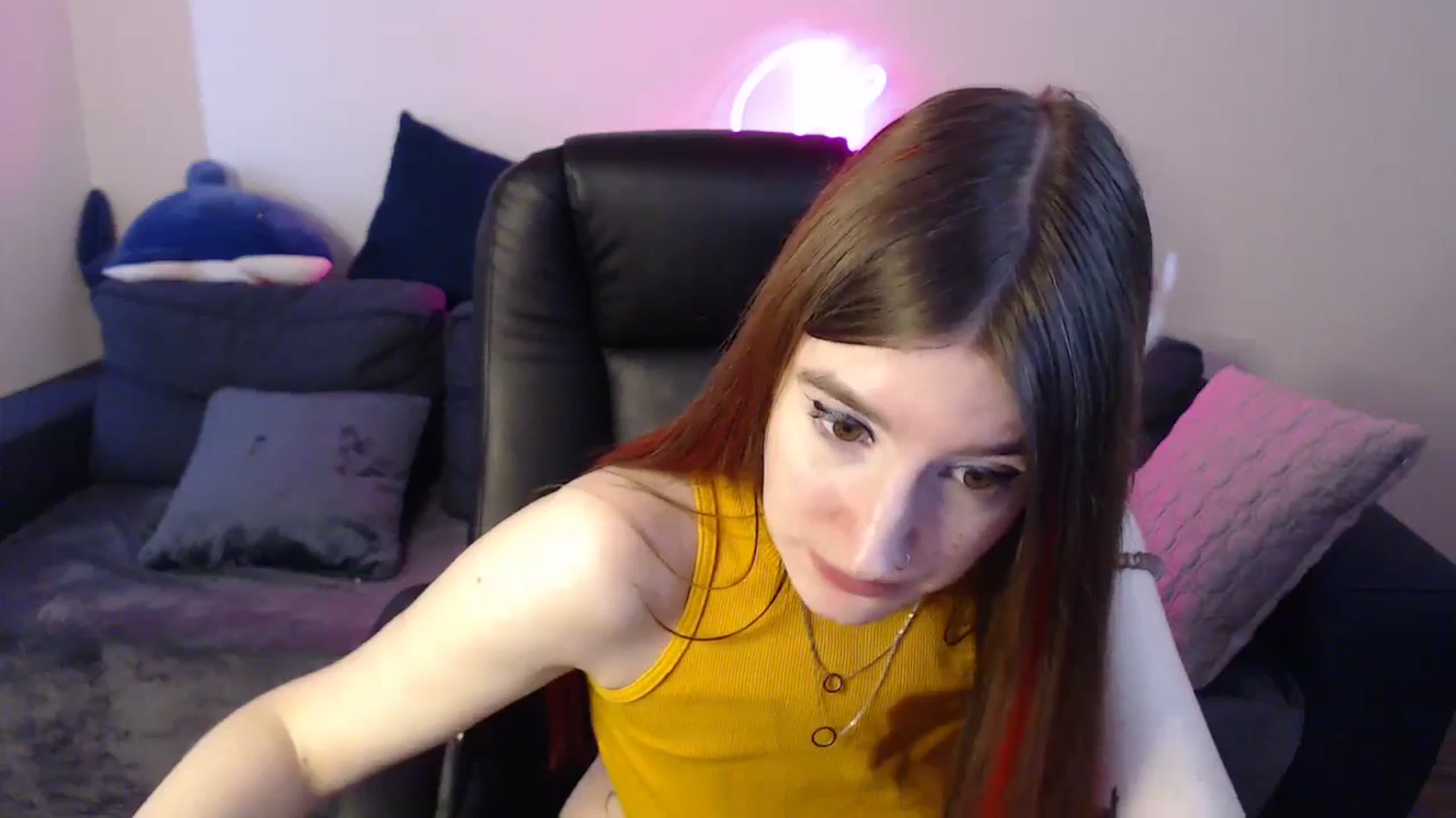 Gallery image thumbnail from Brocard's myfreecams stream on, 12/16/2024, 09:52 image 17 of 20