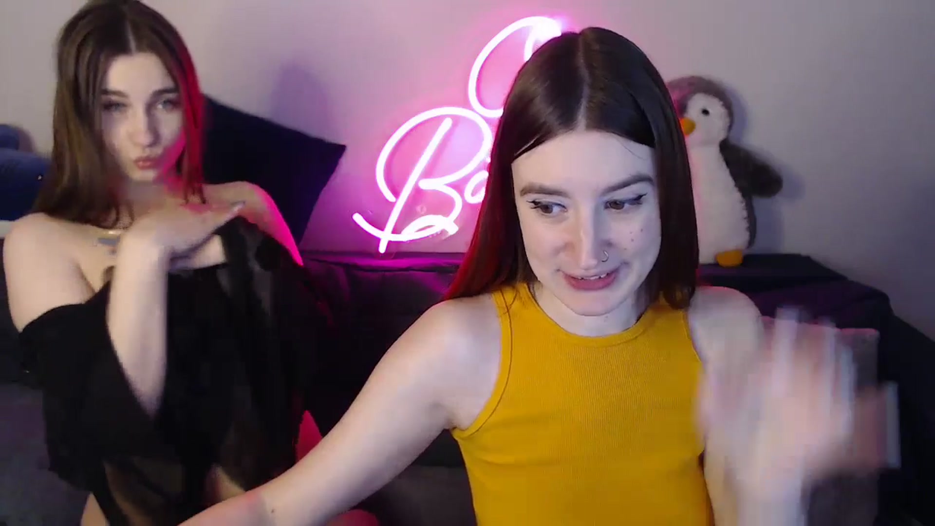Gallery image thumbnail from Brocard's myfreecams stream on, 12/16/2024, 13:28 image 8 of 20