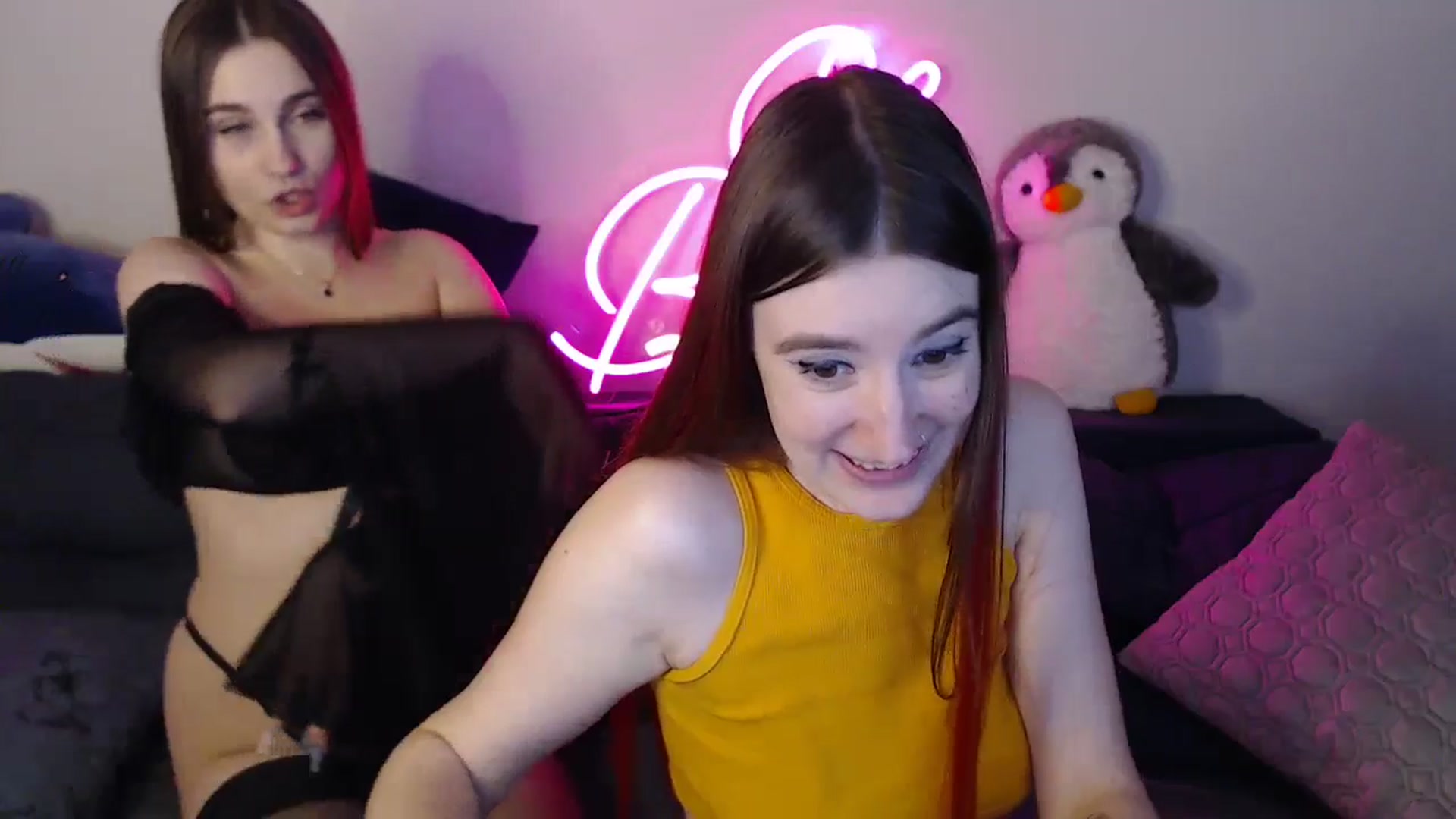 Gallery image thumbnail from Brocard's myfreecams stream on, 12/16/2024, 13:28 image 15 of 20