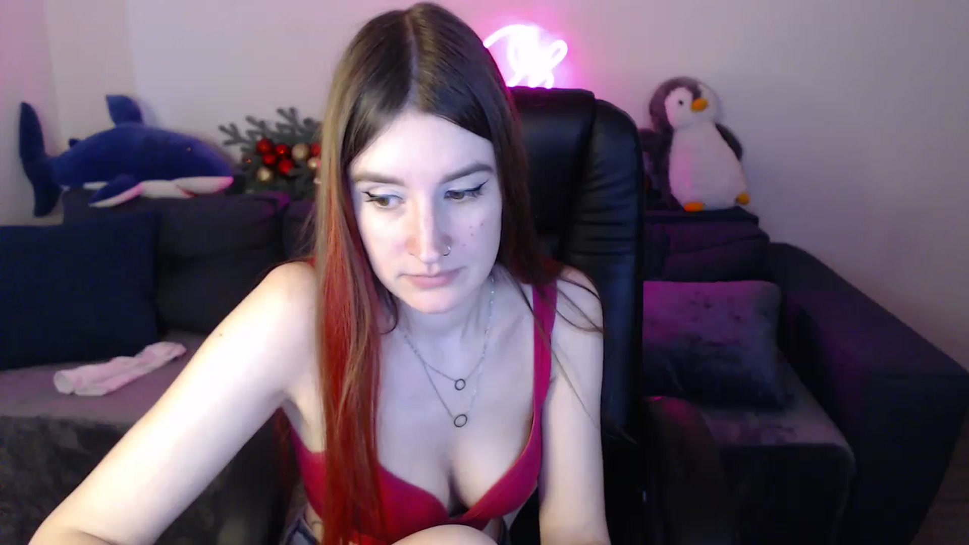 Gallery image thumbnail from Brocard's myfreecams stream on, 12/24/2024, 13:41 image 3 of 20