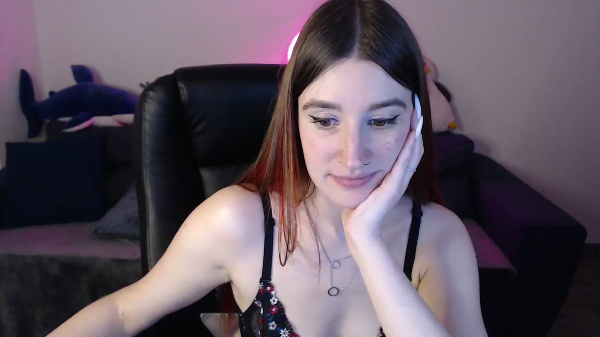 Gallery image thumbnail from Brocard's myfreecams stream on, 12/26/2024, 14:13 image 6 of 20