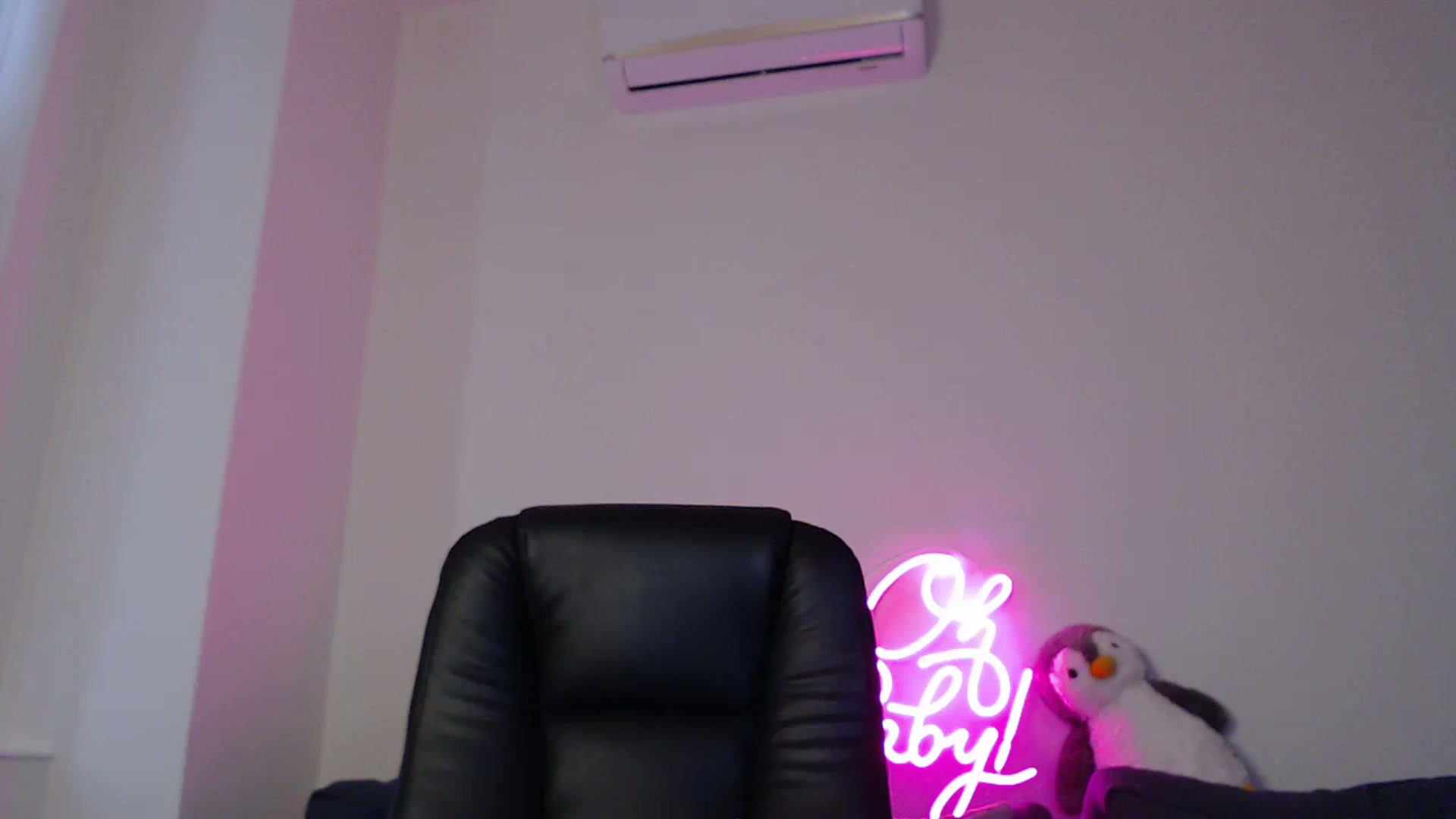 Gallery image thumbnail from Brocard's myfreecams stream on, 01/25/2025, 11:29 image 14 of 20