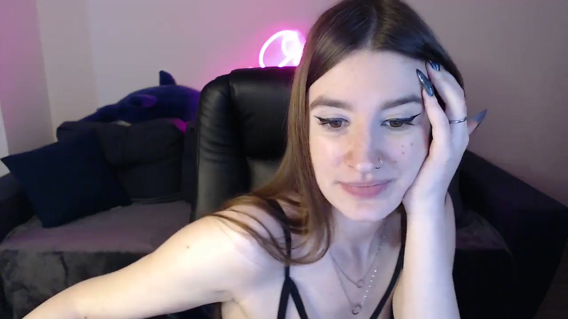 Gallery image thumbnail from Brocard's myfreecams stream on, 01/26/2025, 09:29 image 2 of 20