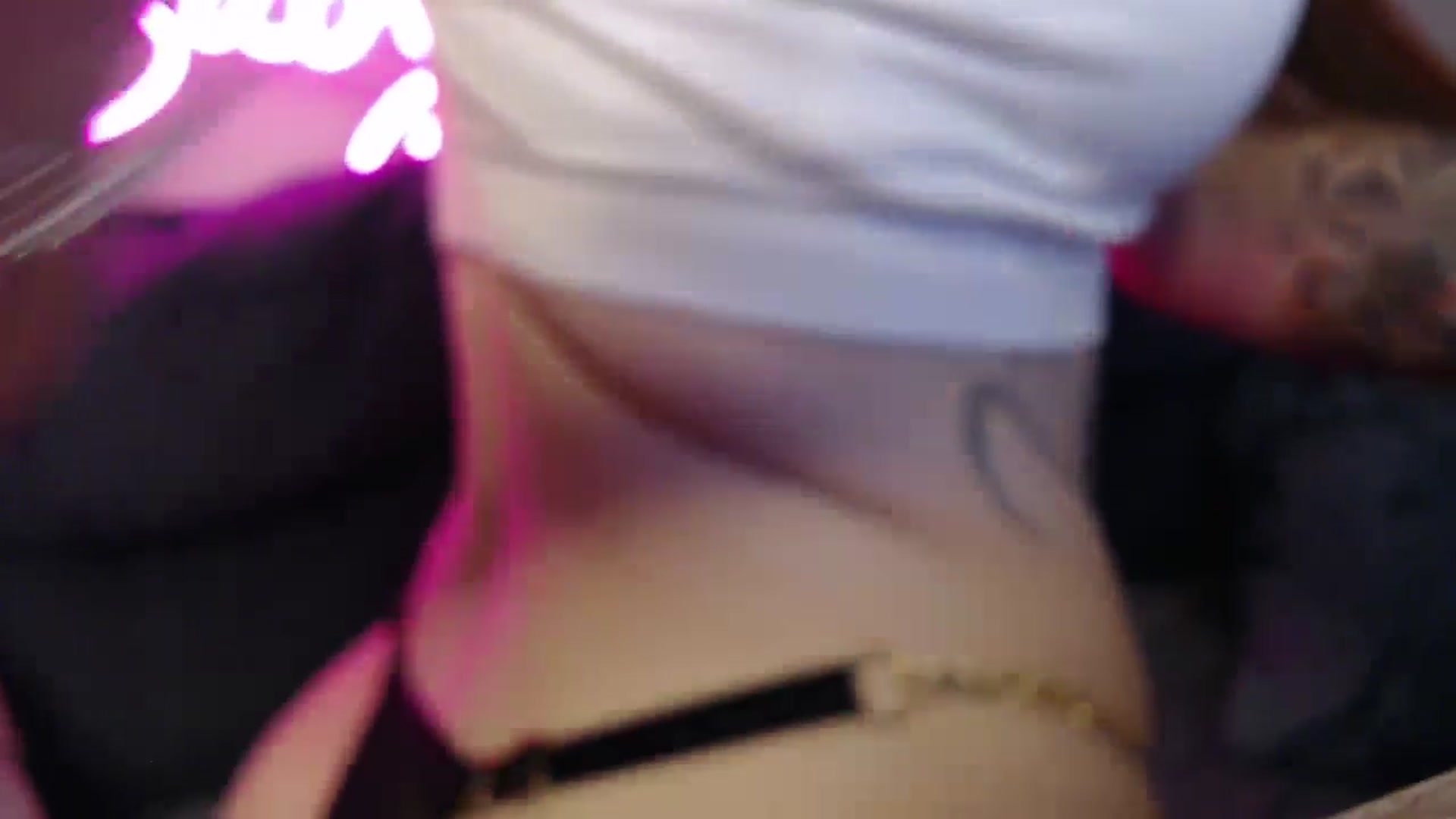 Gallery image thumbnail from Brocard's myfreecams stream on, 01/28/2025, 12:25 image 16 of 20
