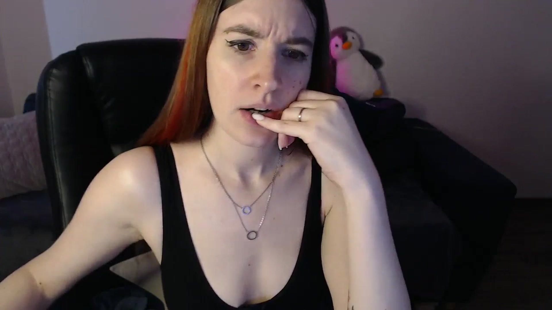 Gallery image thumbnail from Brocard's myfreecams stream on, 03/01/2025, 11:19 image 16 of 20