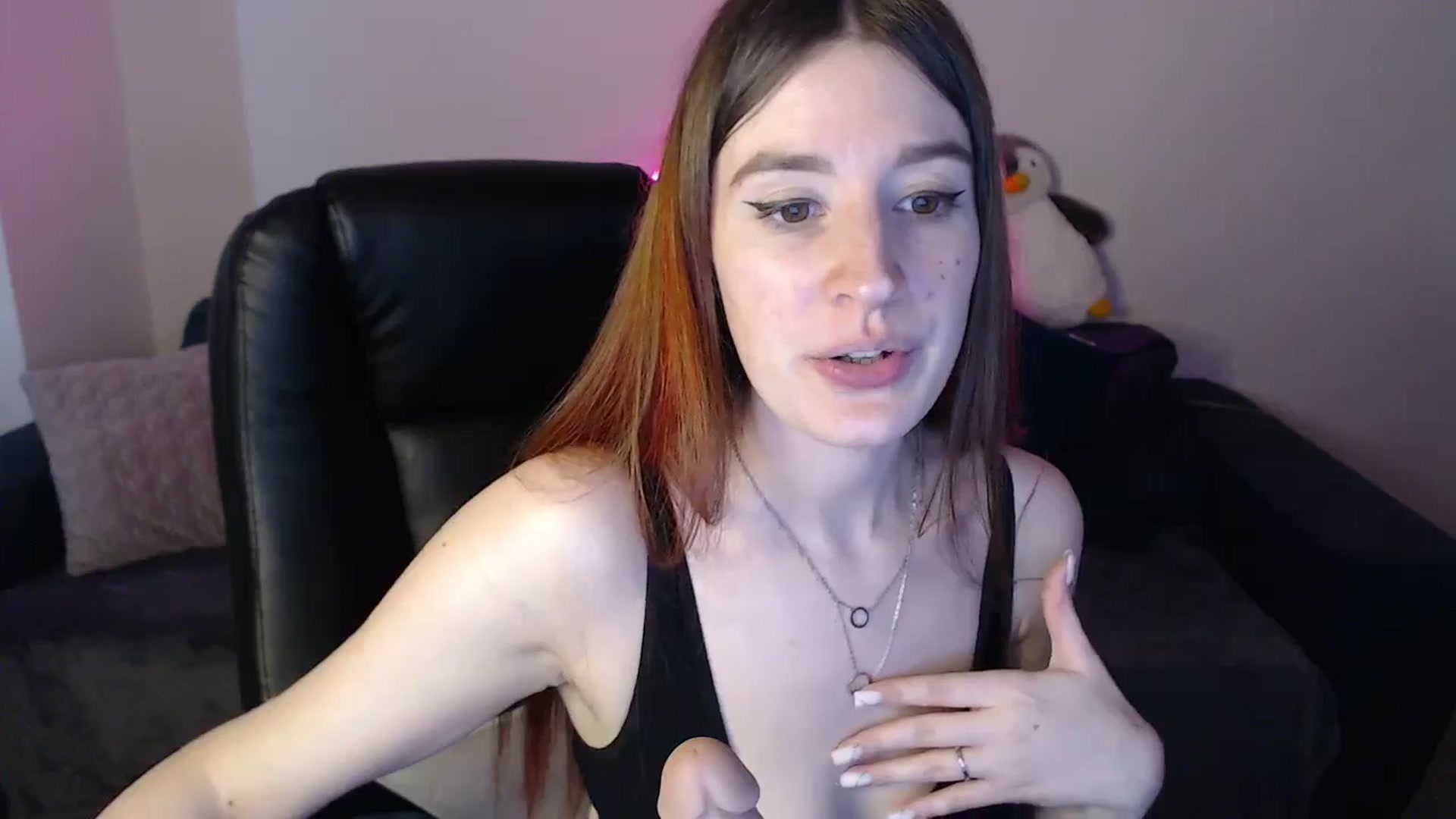 Gallery image thumbnail from Brocard's myfreecams stream on, 03/01/2025, 11:42 image 14 of 20