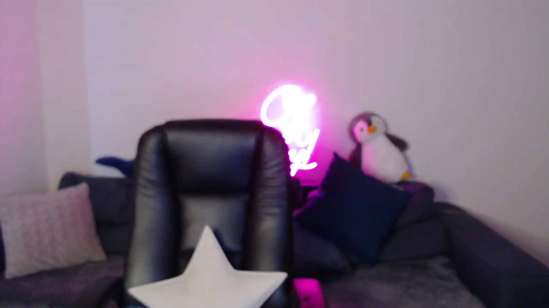 Gallery image thumbnail from Brocard's myfreecams stream on, 03/01/2025, 13:47 image 11 of 20