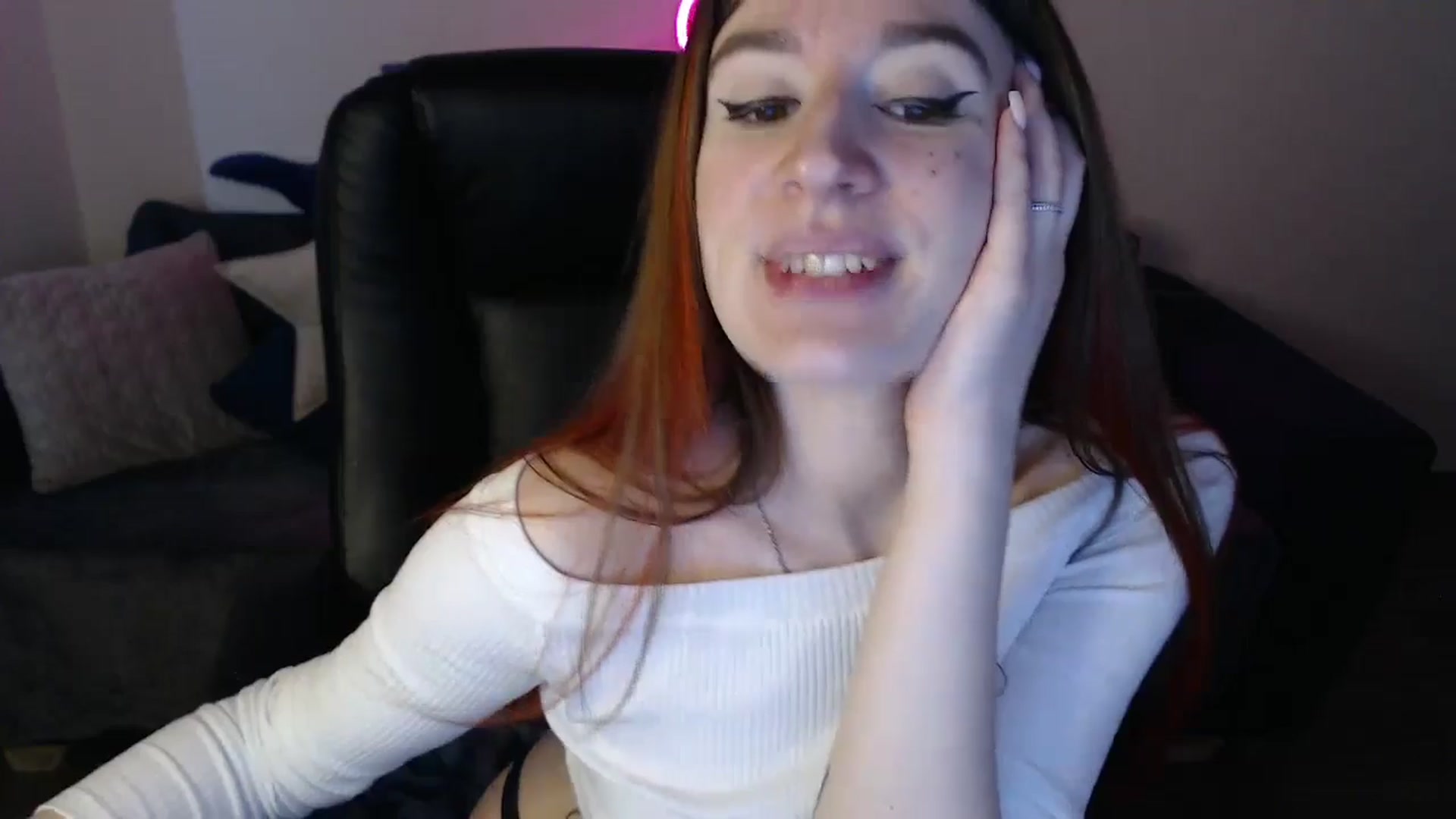 Gallery image thumbnail from Brocard's myfreecams stream on, 03/03/2025, 10:32 image 12 of 20