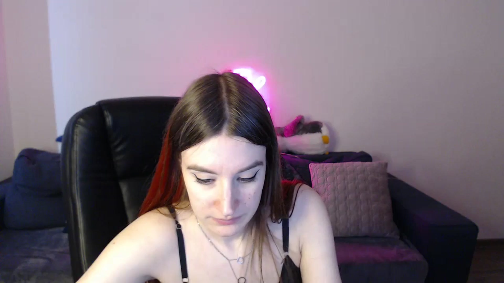 Gallery image thumbnail from Brocard's myfreecams stream on, 03/04/2025, 11:22 image 14 of 20