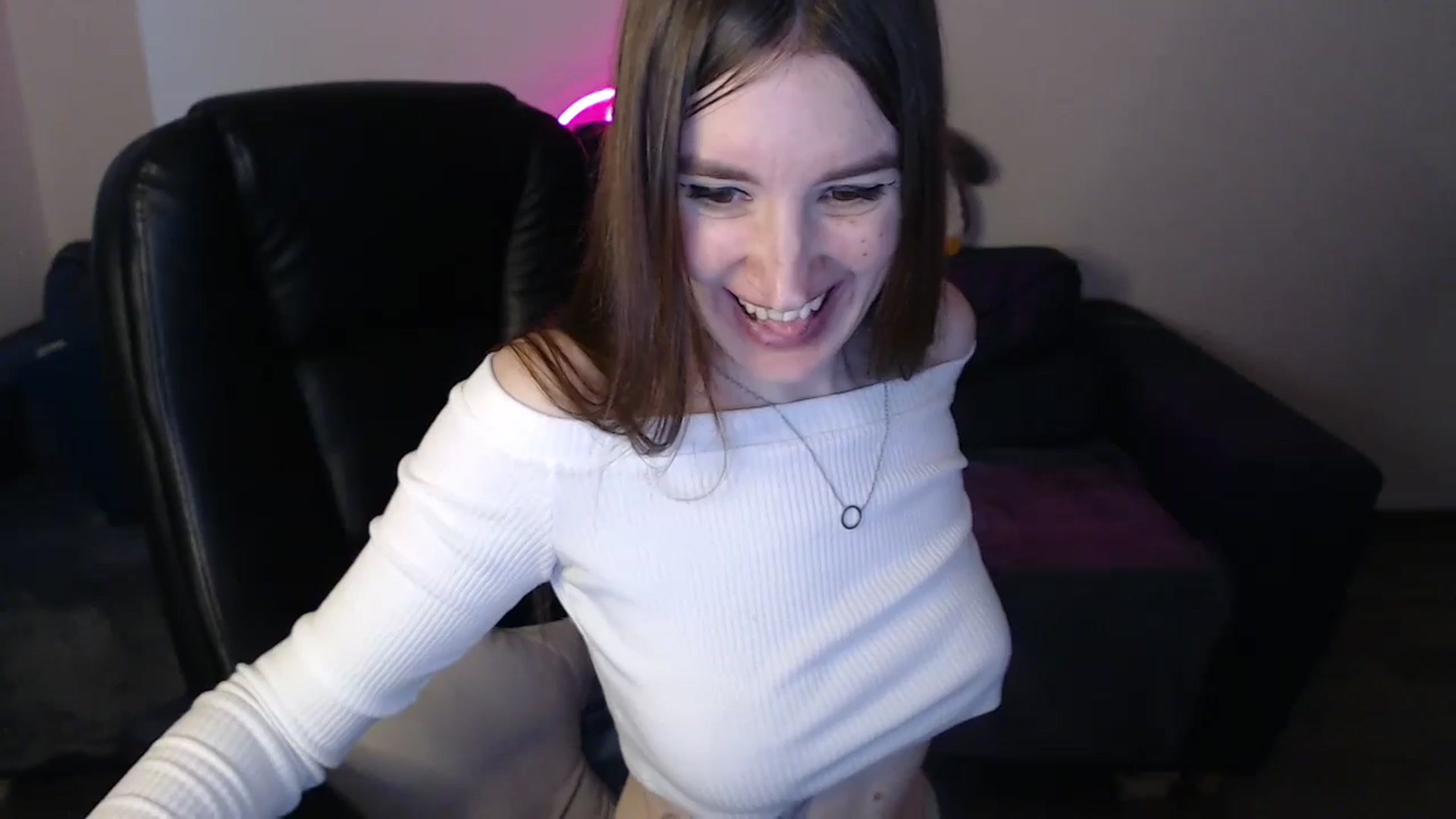 Gallery image thumbnail from Brocard's myfreecams stream on, 03/15/2025, 11:35 image 18 of 20