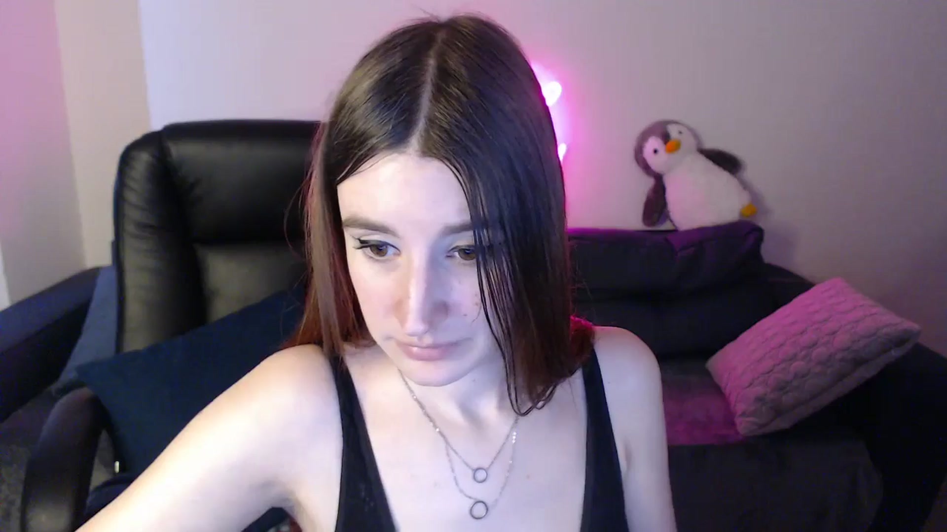 Gallery image thumbnail from Brocard's myfreecams stream on, 03/22/2025, 12:46 image 13 of 20
