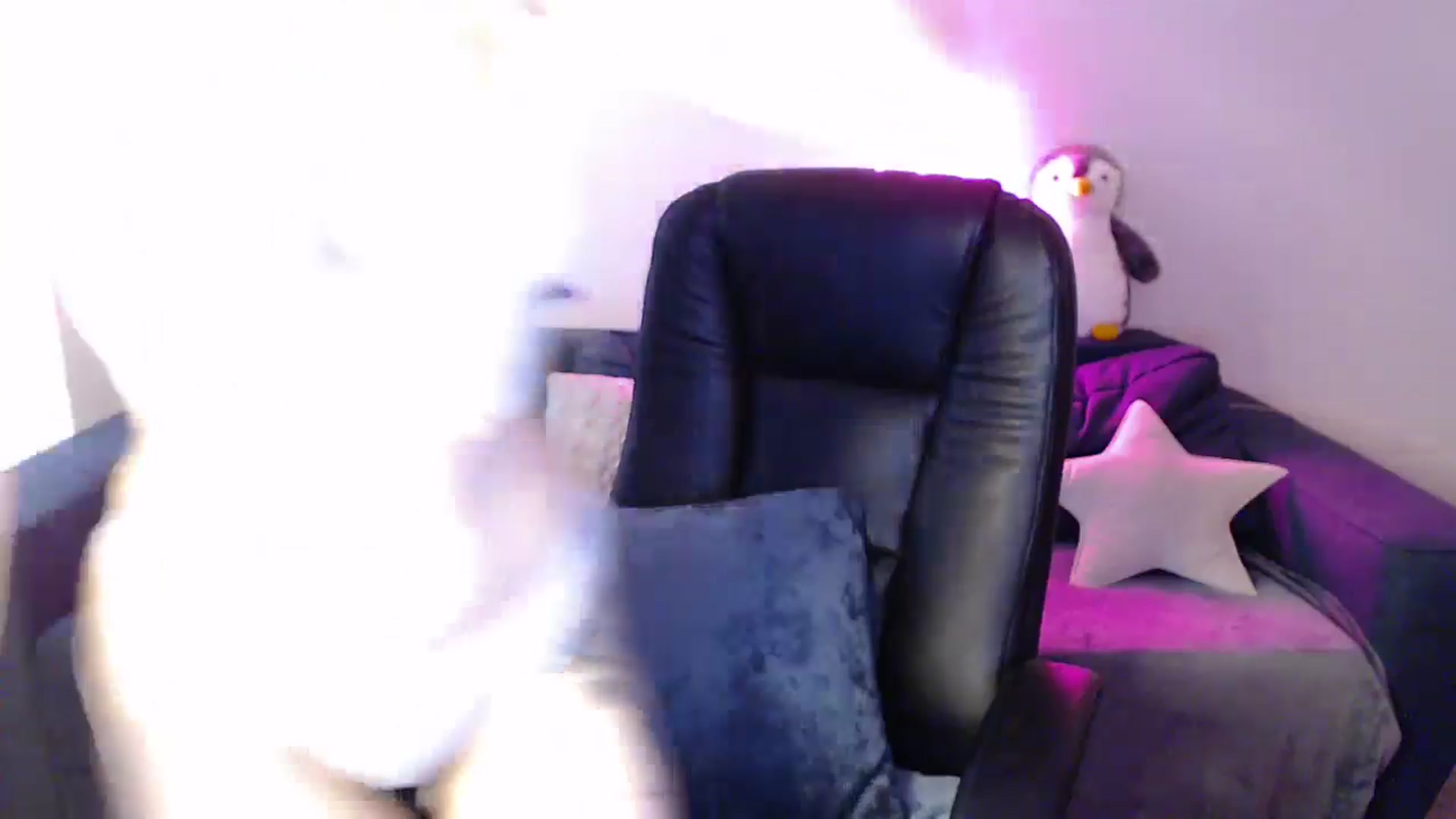 Gallery image thumbnail from Brocard's myfreecams stream on, 03/30/2025, 09:32 image 17 of 20