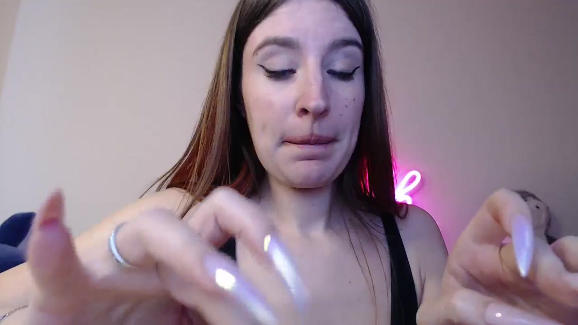 Gallery image thumbnail from Brocard's myfreecams stream on, 04/06/2025, 13:27 image 19 of 20