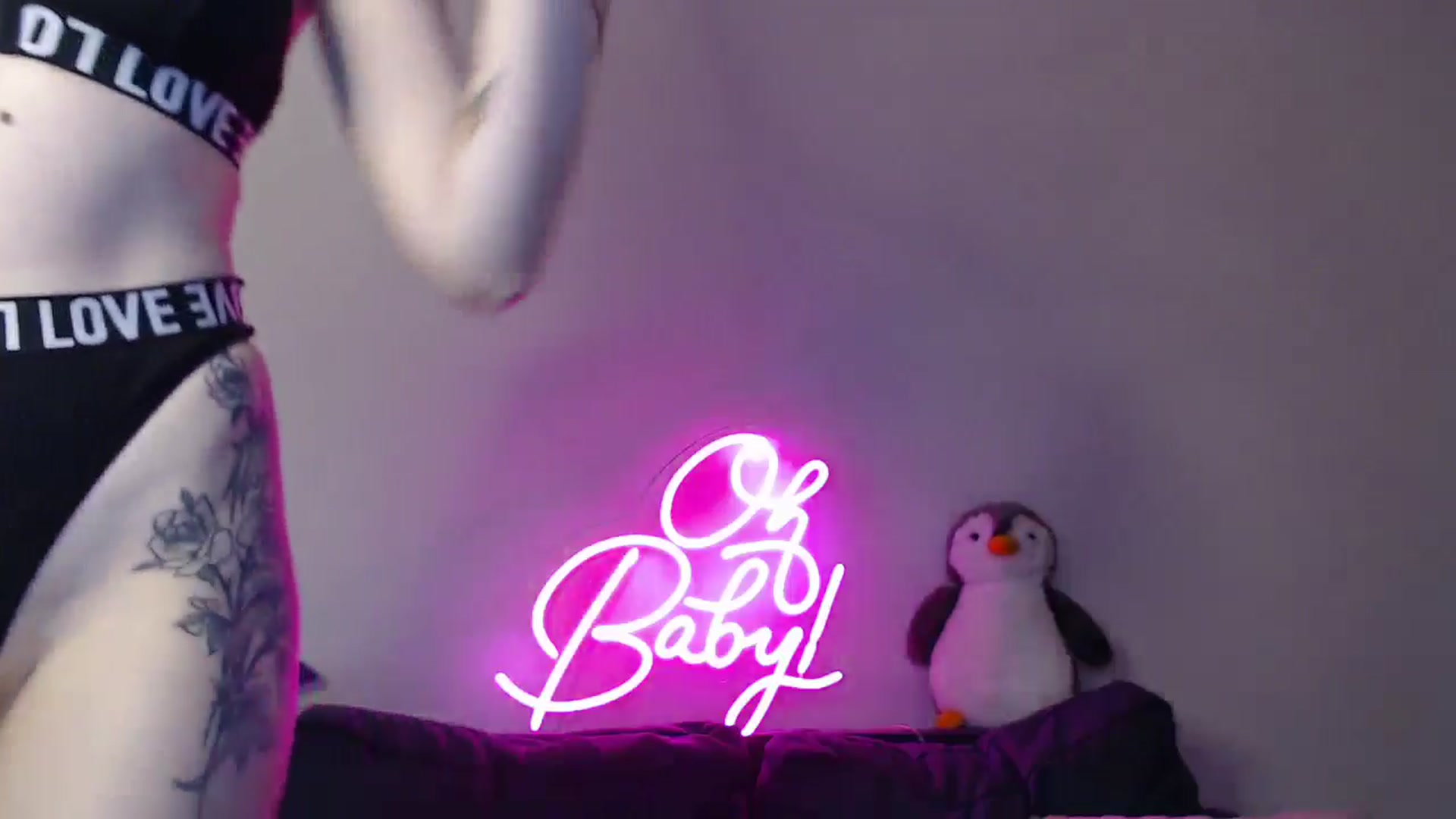Gallery image thumbnail from Brocard's myfreecams stream on, 04/06/2025, 14:14 image 10 of 20