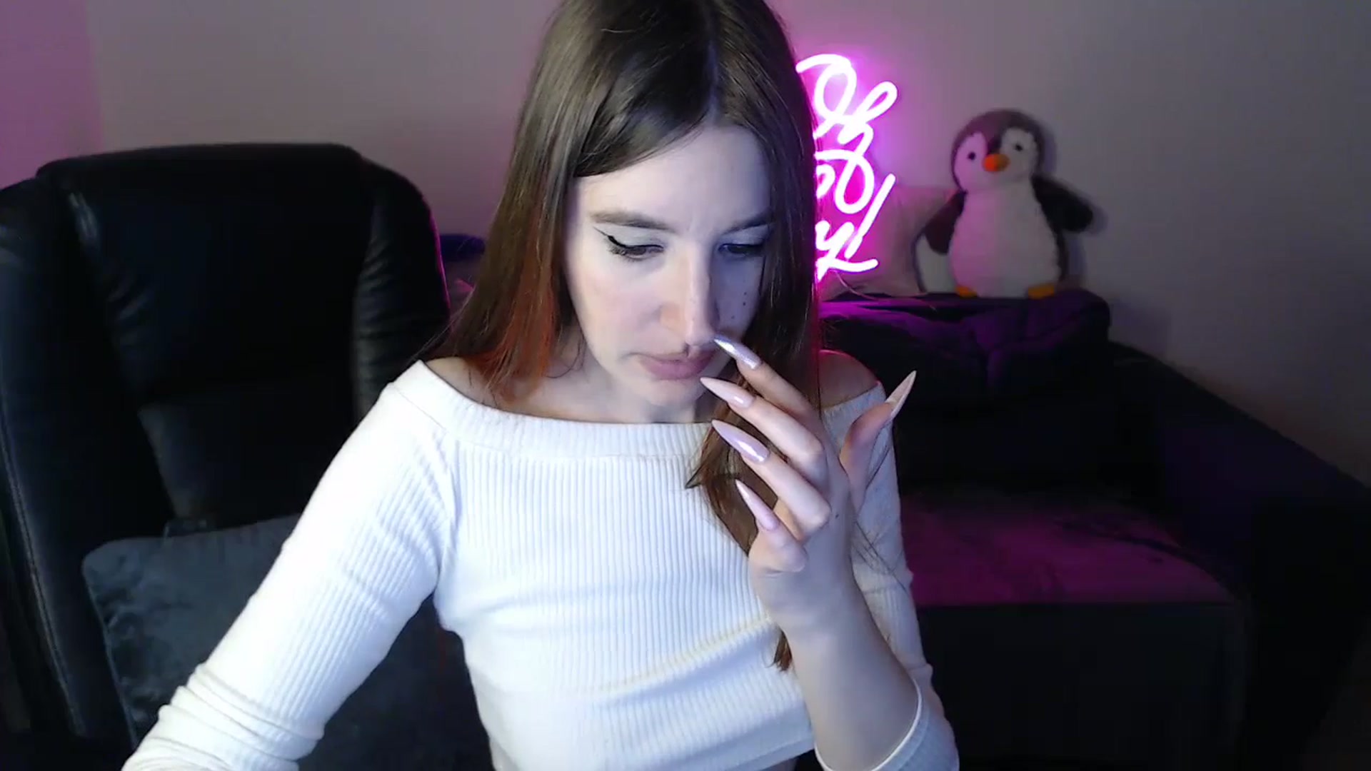 Gallery image thumbnail from Brocard's myfreecams stream on, 04/14/2025, 10:49 image 2 of 20