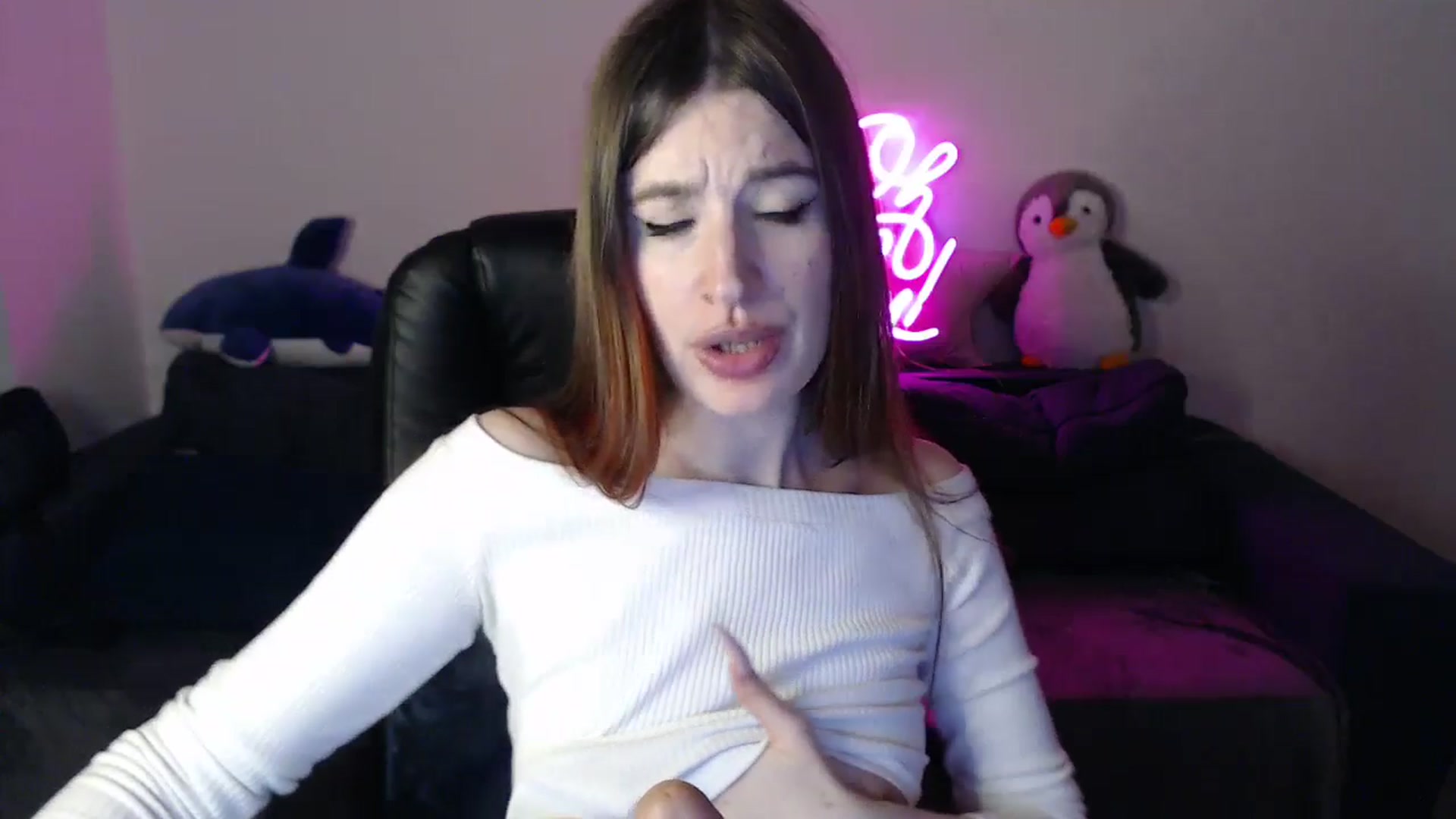 Gallery image thumbnail from Brocard's myfreecams stream on, 04/14/2025, 11:14 image 13 of 20