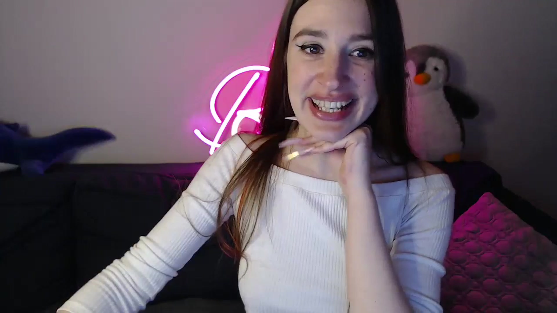 Gallery image thumbnail from Brocard's myfreecams stream on, 04/14/2025, 13:29 image 2 of 20