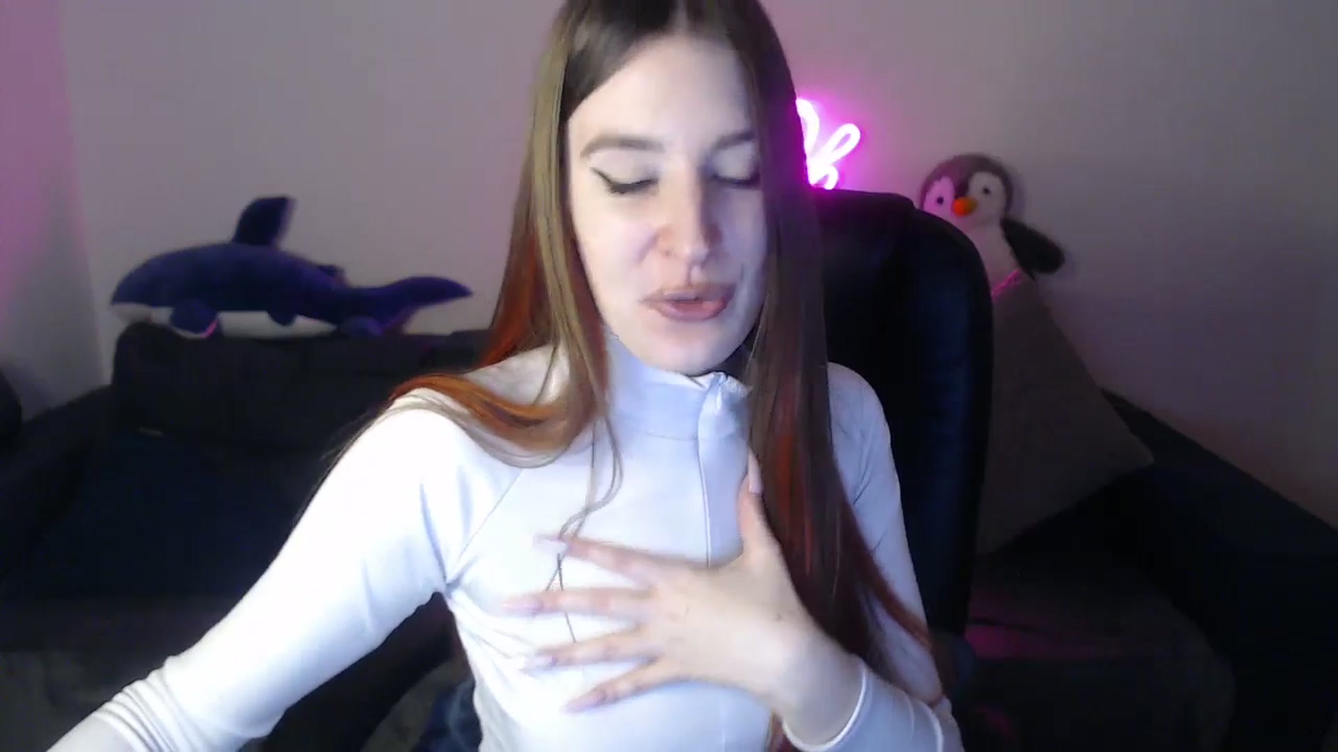 Gallery image thumbnail from Brocard's myfreecams stream on, 04/15/2025, 09:02 image 10 of 20