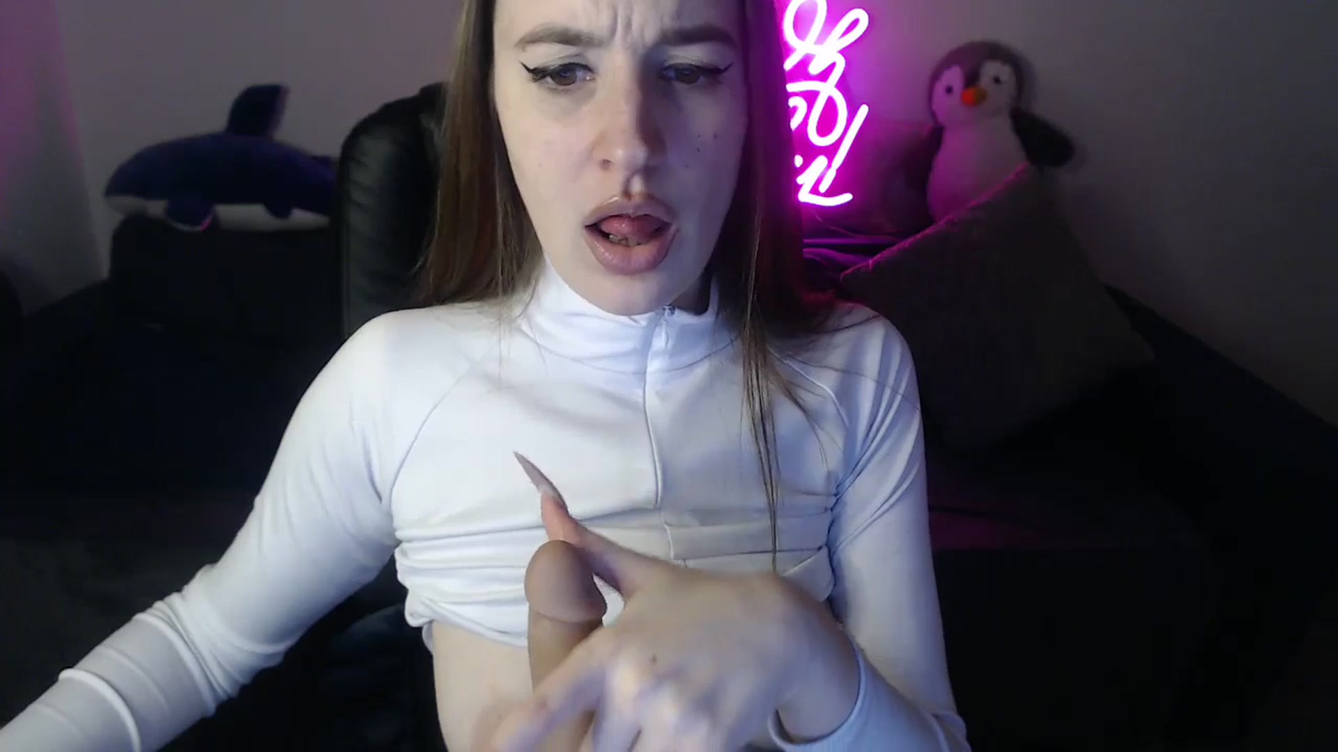 Gallery image thumbnail from Brocard's myfreecams stream on, 04/15/2025, 09:29 image 8 of 20