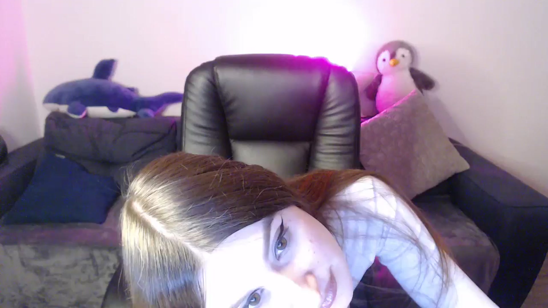 Gallery image thumbnail from Brocard's myfreecams stream on, 04/15/2025, 10:07 image 12 of 20