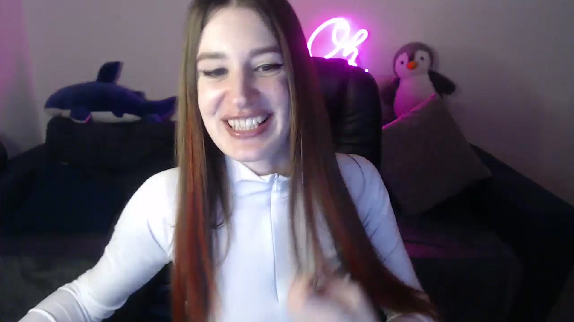 Gallery image thumbnail from Brocard's myfreecams stream on, 04/15/2025, 10:07 image 17 of 20