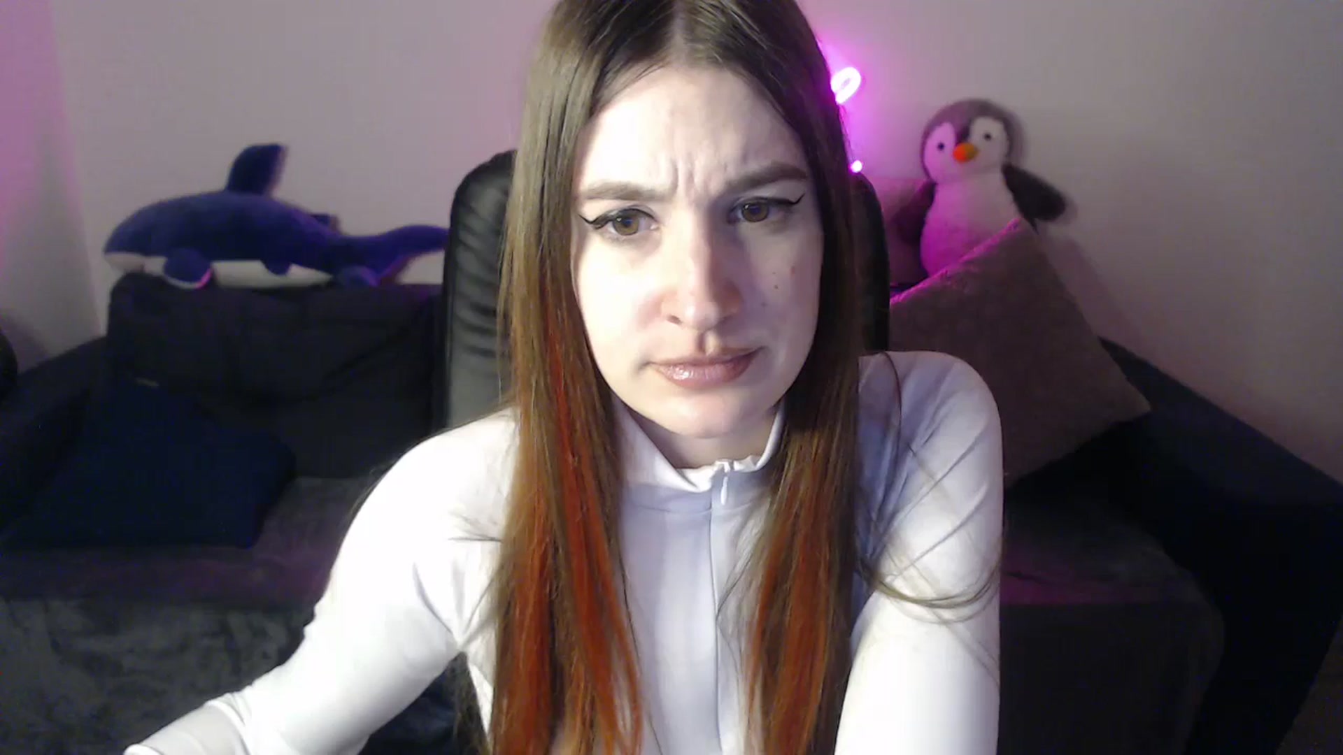 Gallery image thumbnail from Brocard's myfreecams stream on, 04/15/2025, 10:07 image 16 of 20