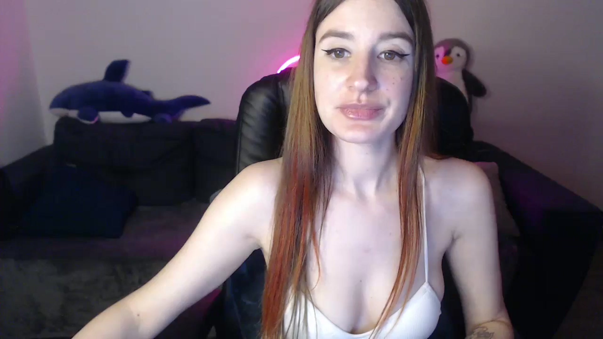 Gallery image thumbnail from Brocard's myfreecams stream on, 04/16/2025, 10:39 image 14 of 20
