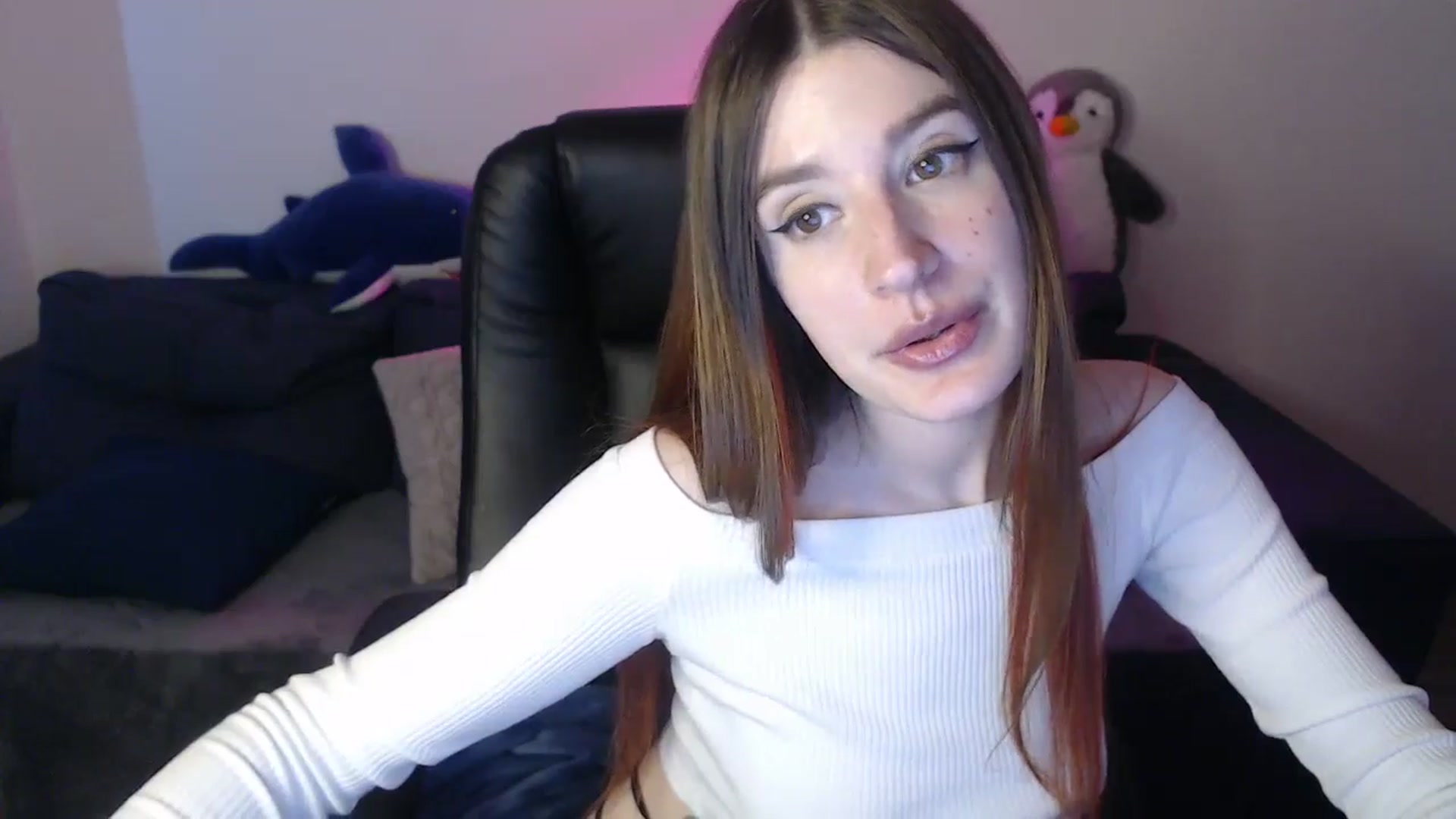Gallery image thumbnail from Brocard's myfreecams stream on, 04/21/2025, 12:07 image 5 of 20