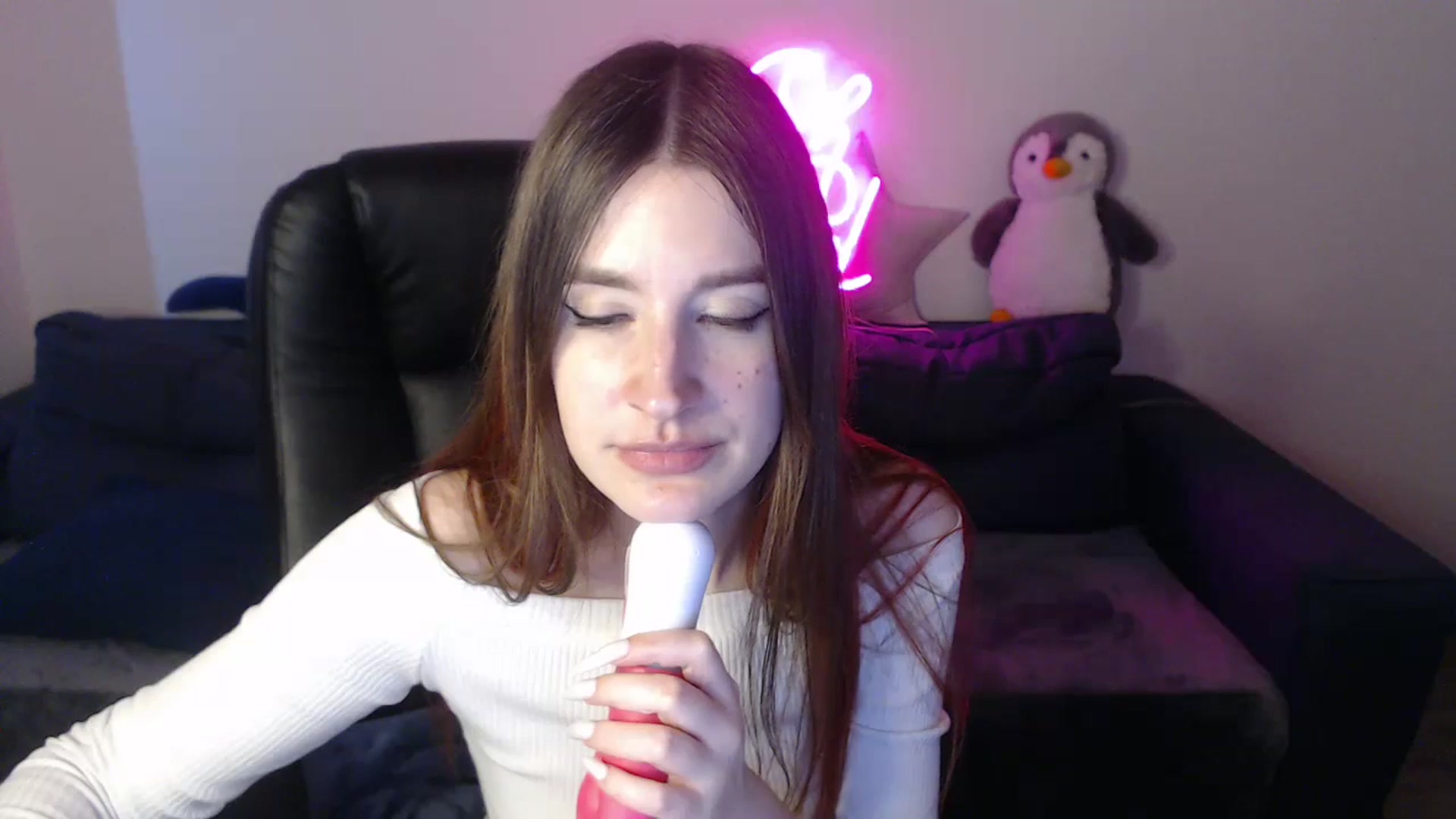 Gallery image thumbnail from Brocard's myfreecams stream on, 04/21/2025, 13:05 image 15 of 20