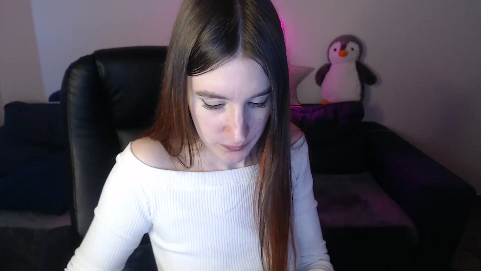 Gallery image thumbnail from Brocard's myfreecams stream on, 04/21/2025, 13:05 image 9 of 20