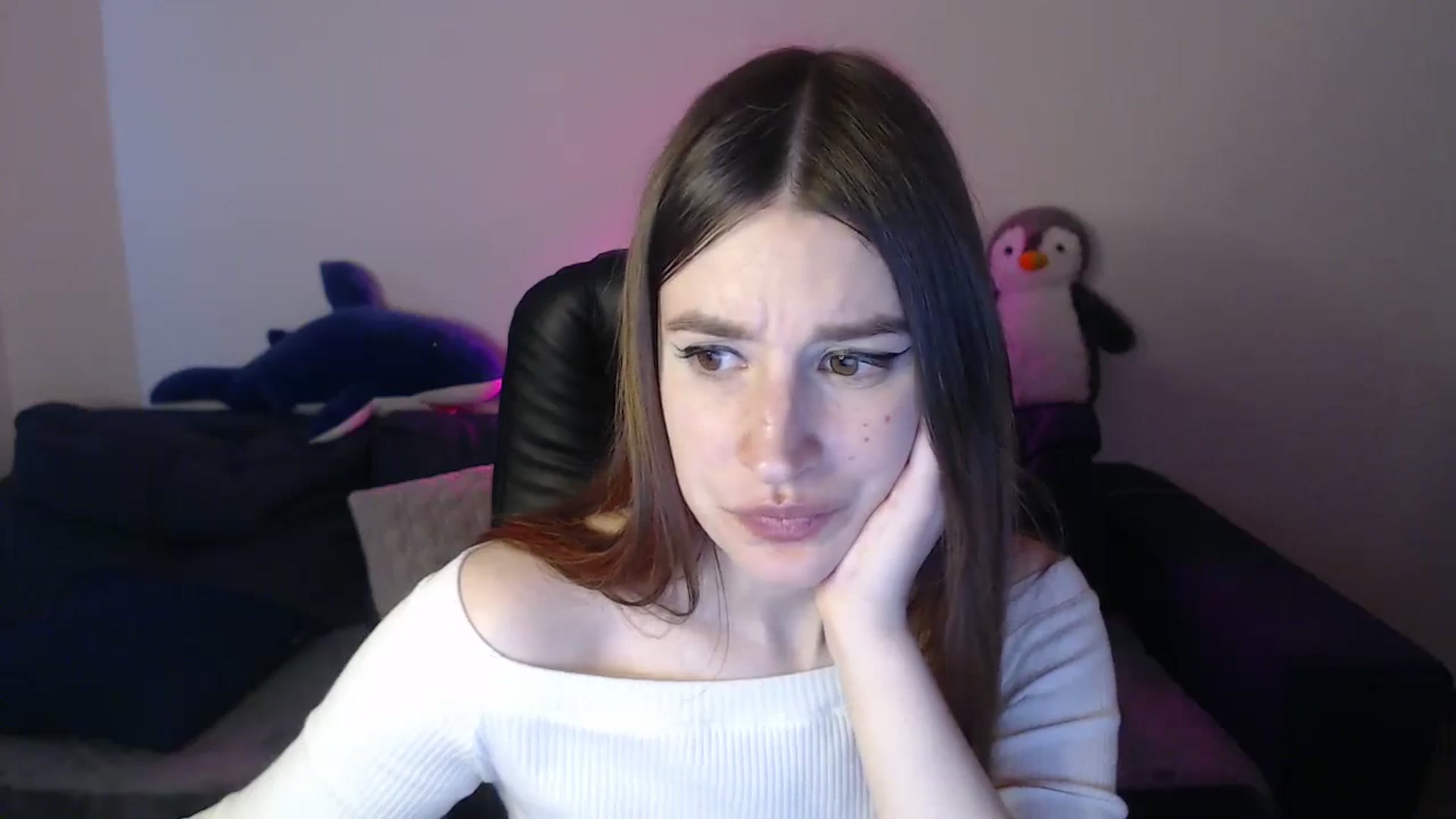 Gallery image thumbnail from Brocard's myfreecams stream on, 04/21/2025, 13:05 image 6 of 20