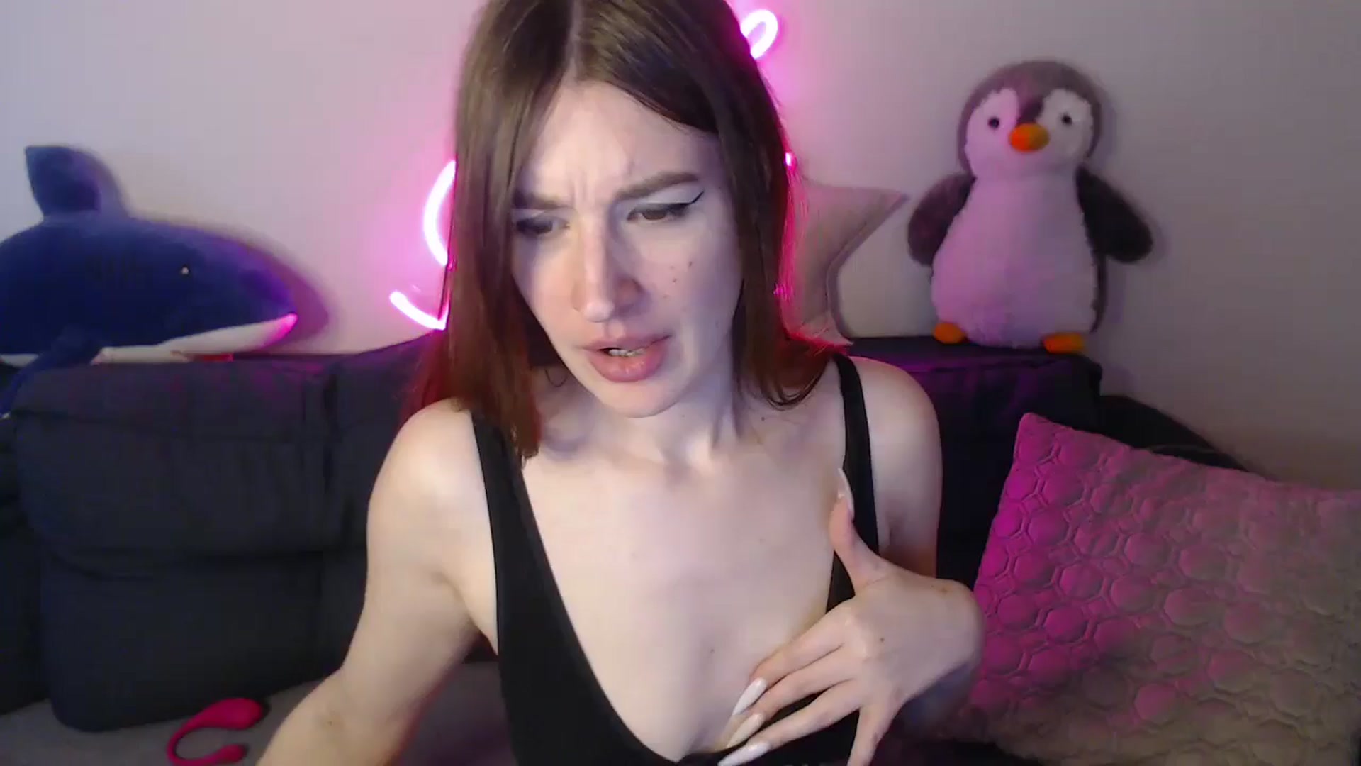 Gallery image thumbnail from Brocard's myfreecams stream on, 04/28/2025, 10:08 image 16 of 20