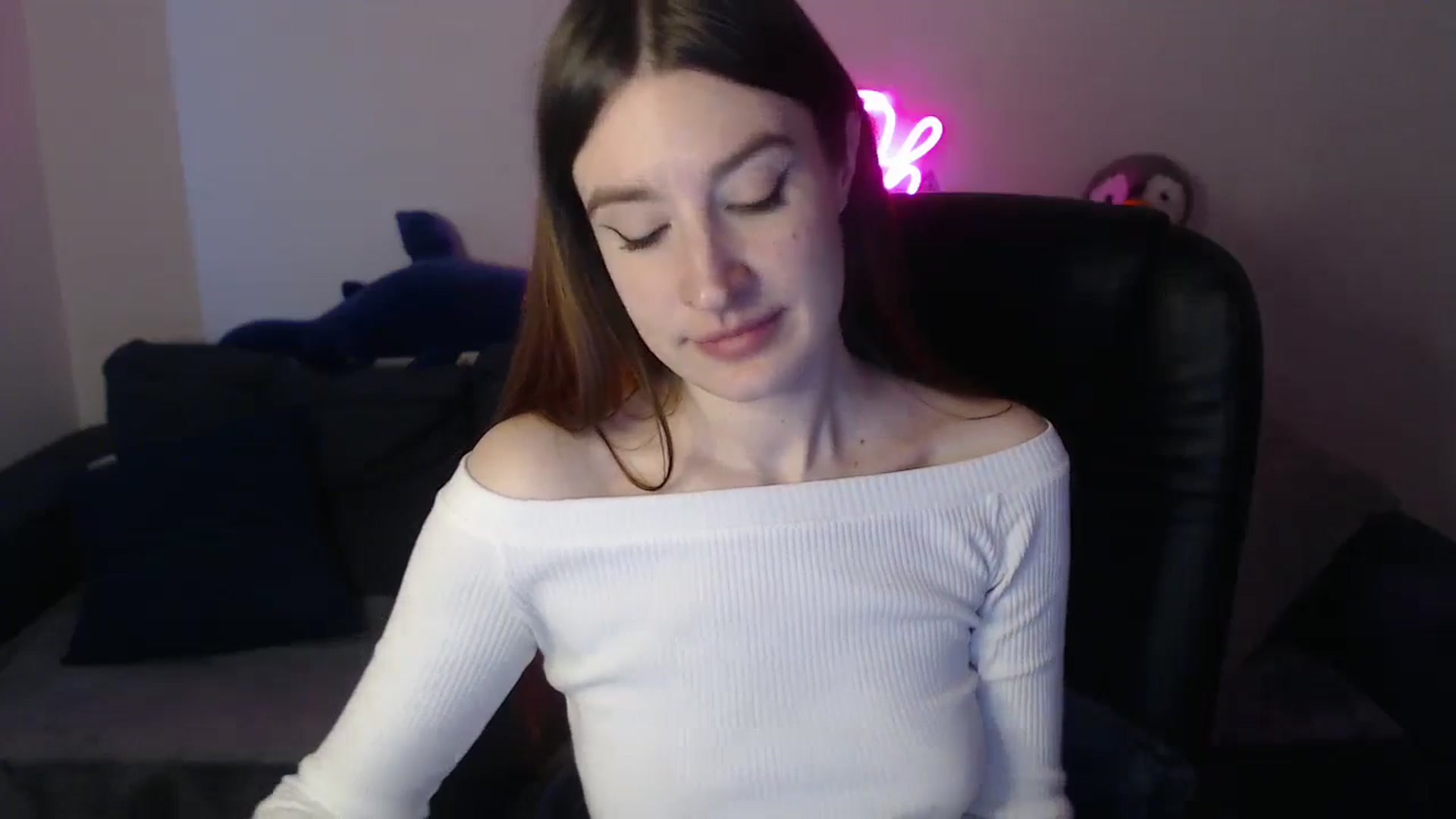 Gallery image thumbnail from Brocard's myfreecams stream on, 04/30/2025, 09:31 image 12 of 20