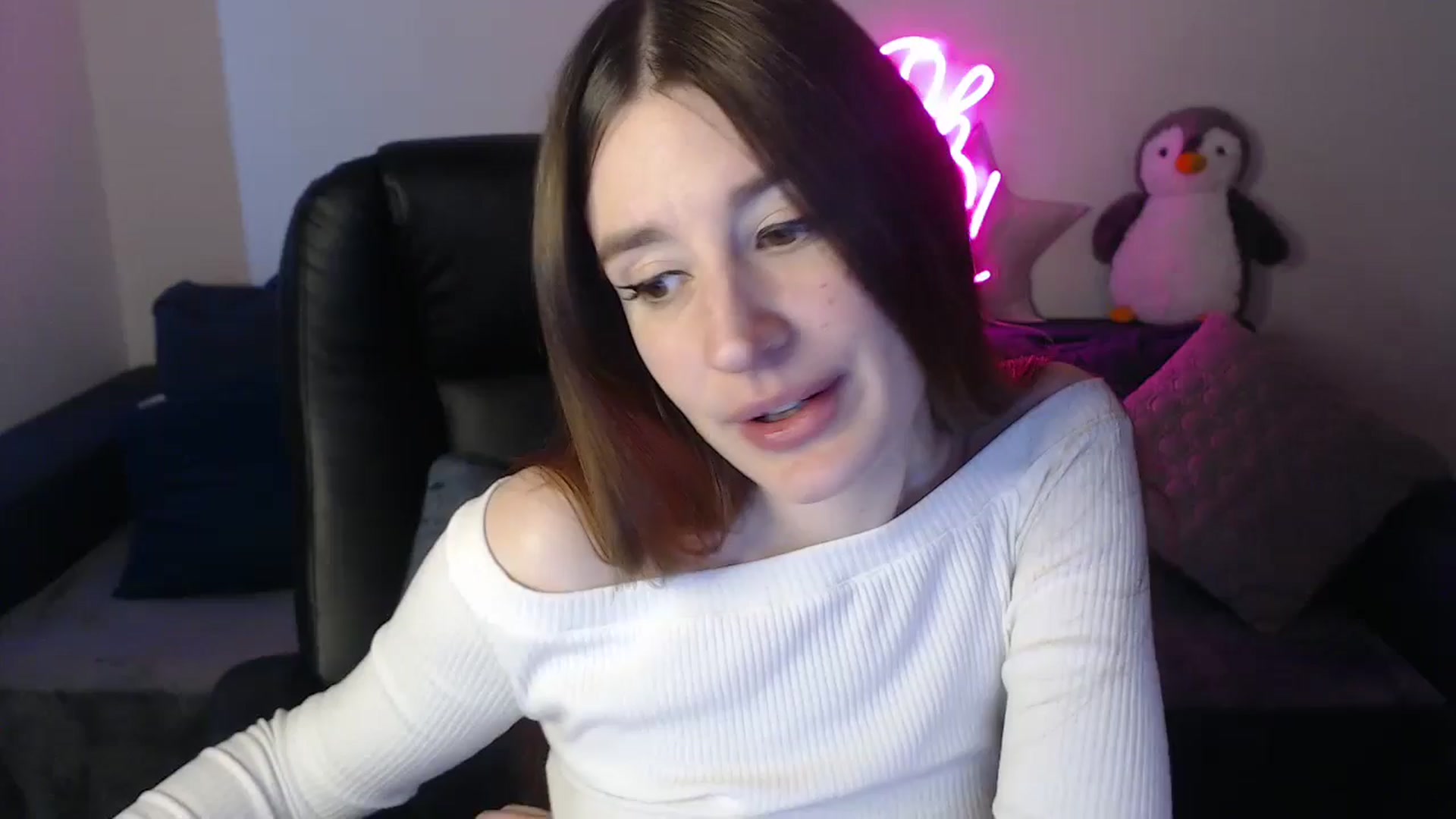 Gallery image thumbnail from Brocard's myfreecams stream on, 04/30/2025, 11:01 image 4 of 20