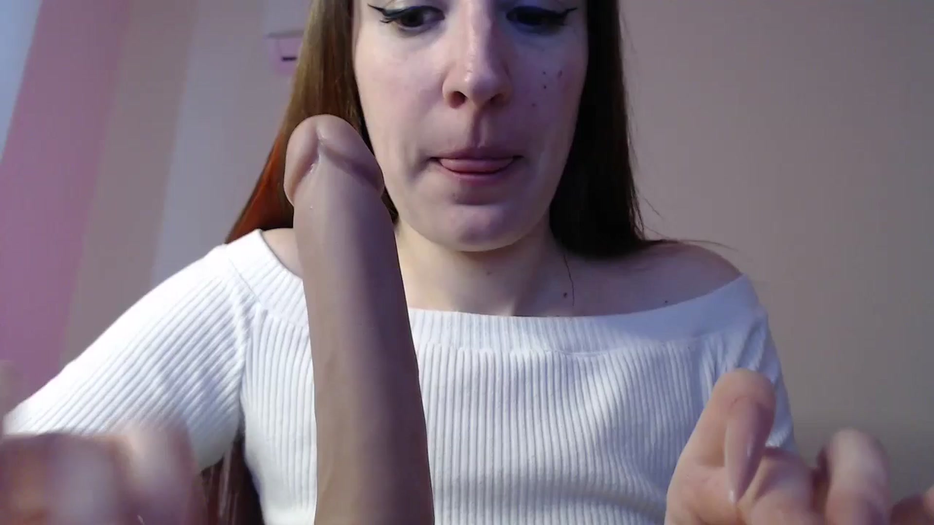 Gallery image thumbnail from Brocard's myfreecams stream on, 05/26/2025, 10:35 image 13 of 20