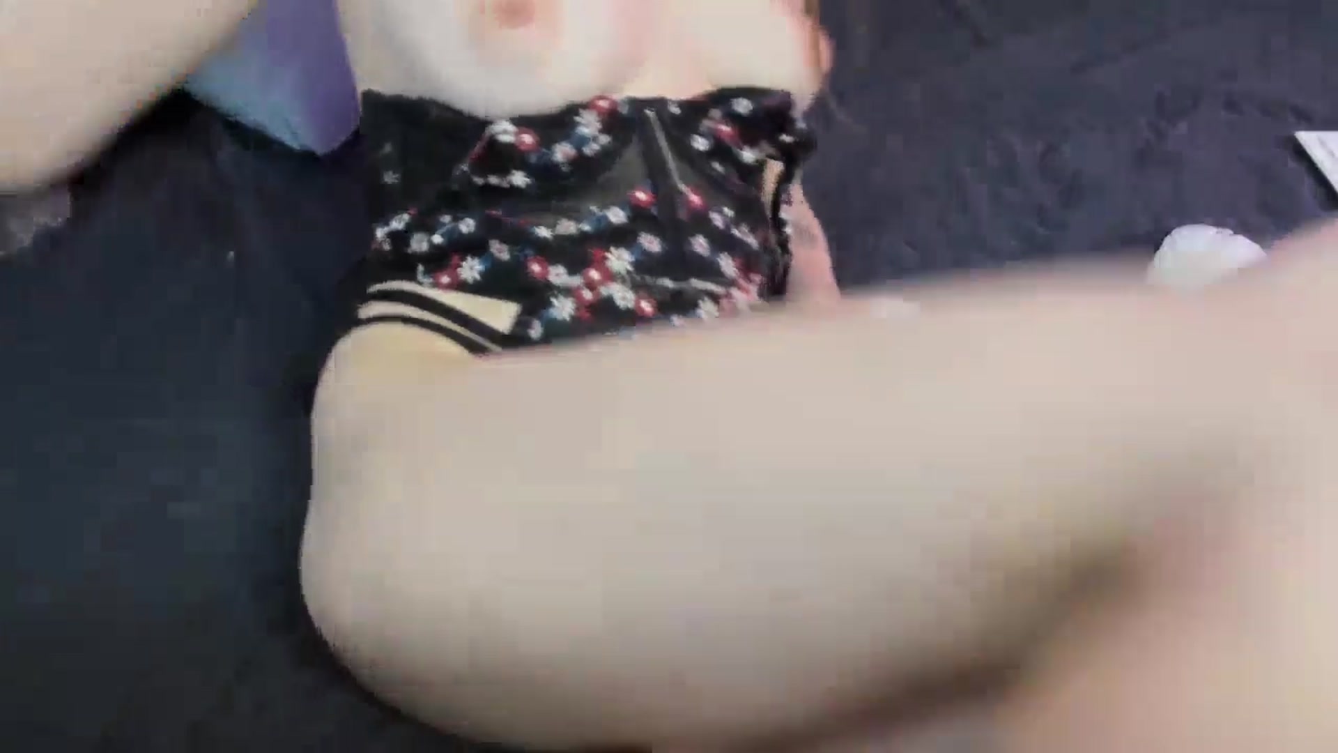 Gallery image thumbnail from Brocard's myfreecams stream on, 08/03/2025, 09:39 image 11 of 20
